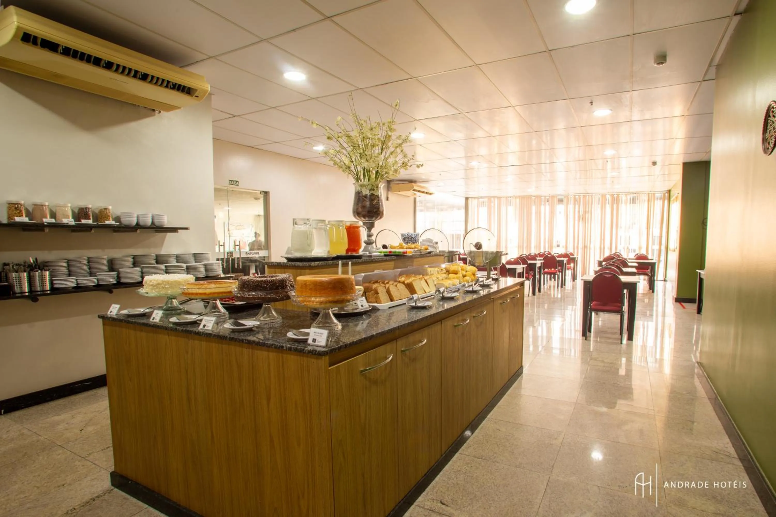 Breakfast in Rede Andrade Hangar