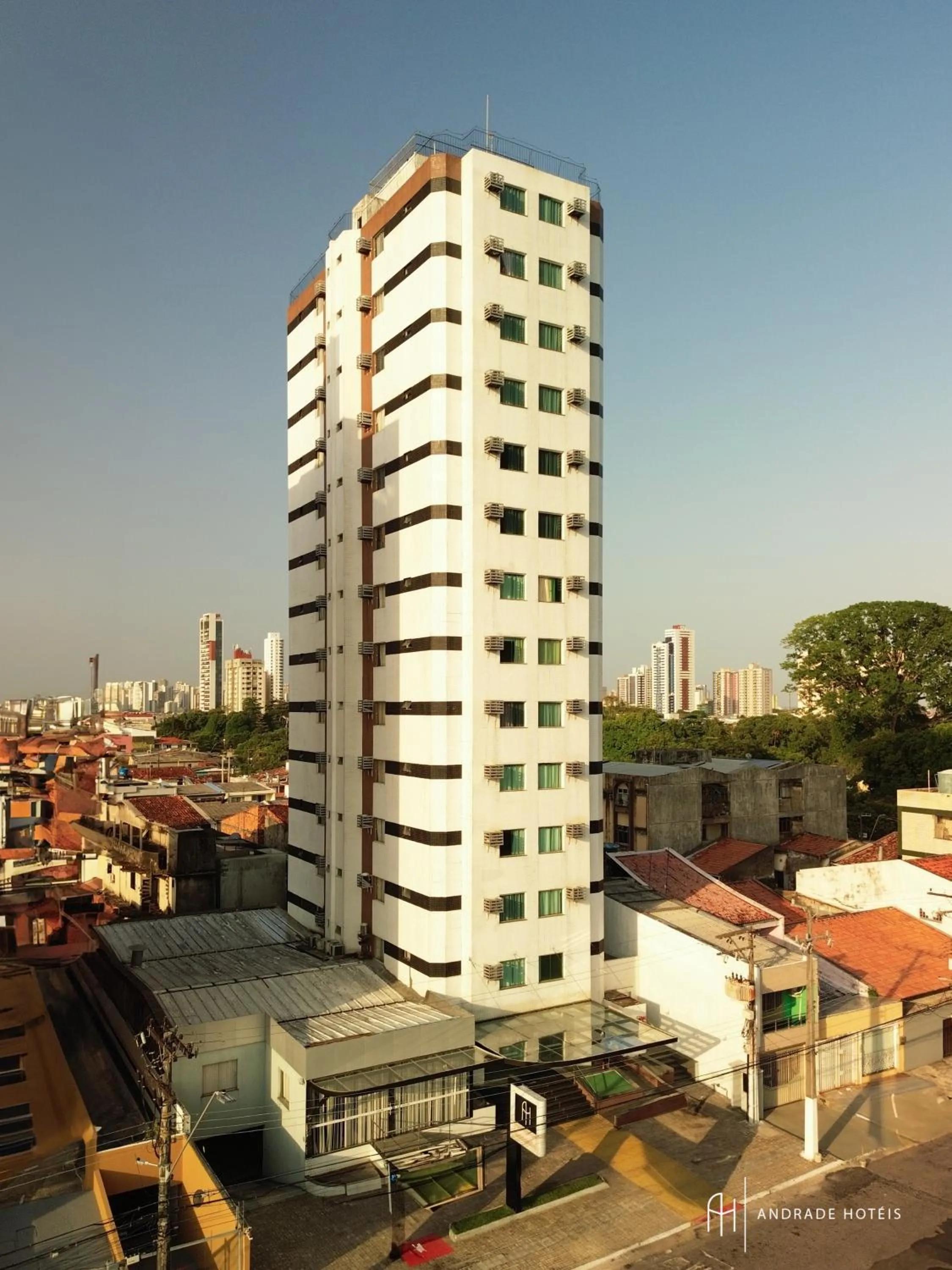 Facade/entrance in Rede Andrade Hangar
