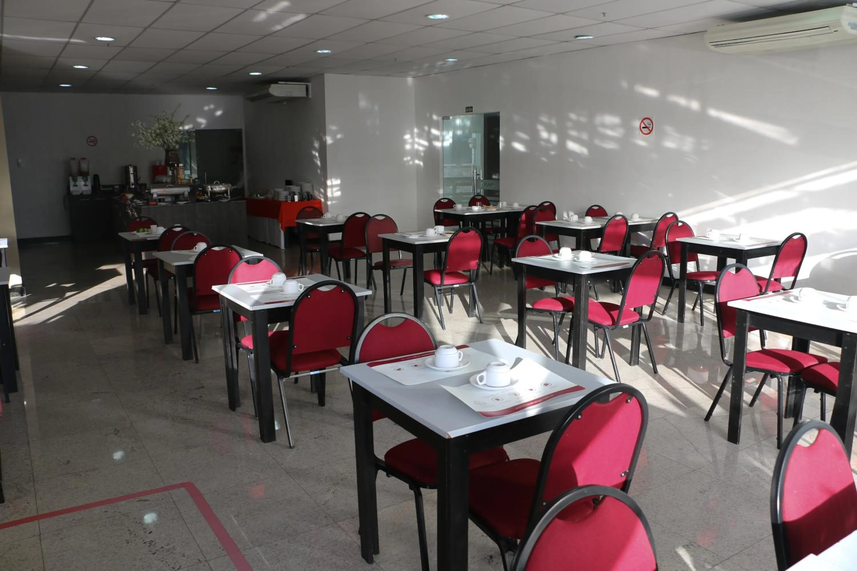 Restaurant/places to eat in Rede Andrade Hangar