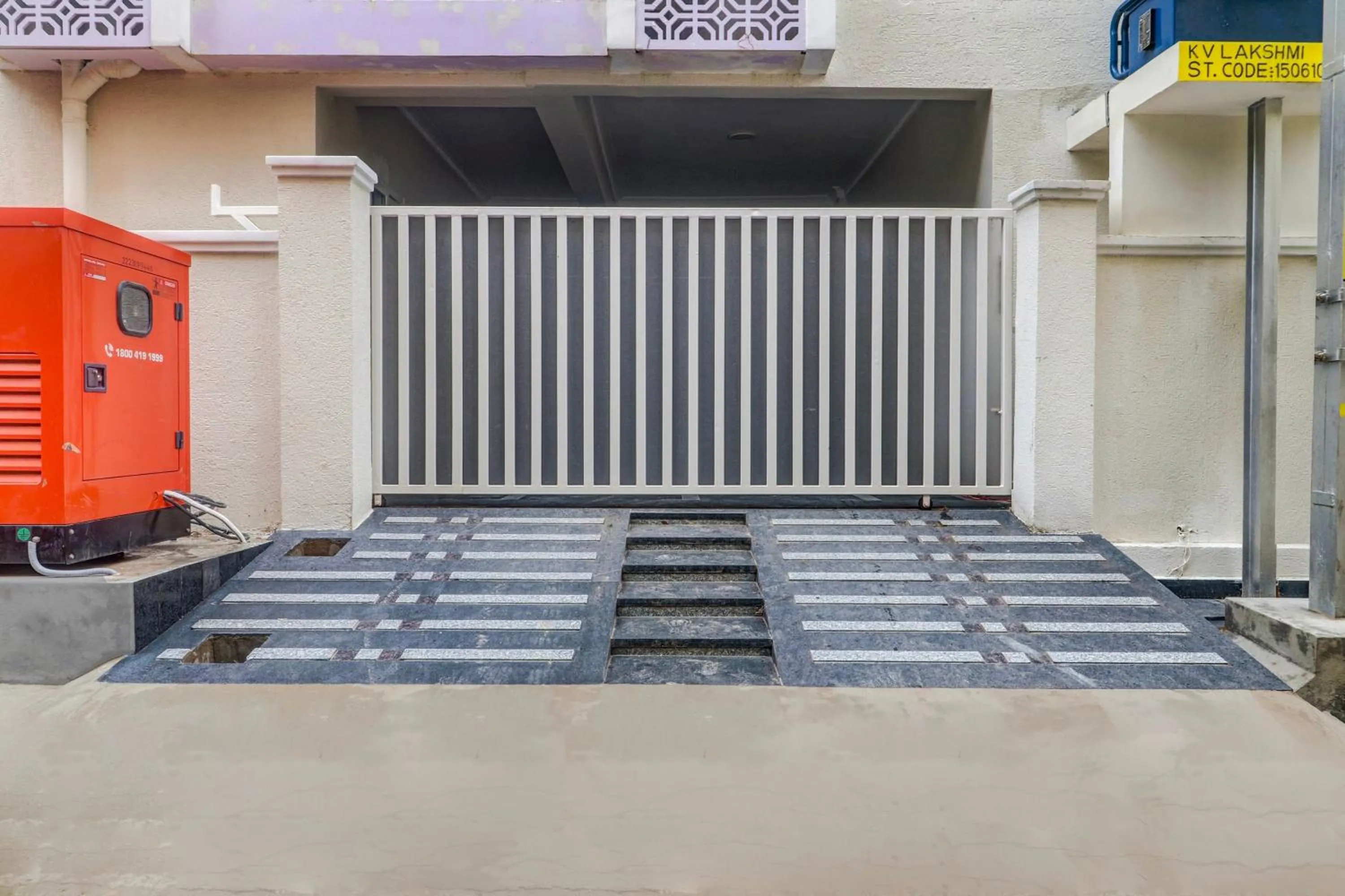 Facade/entrance in Hotel O Prime Time Hotel