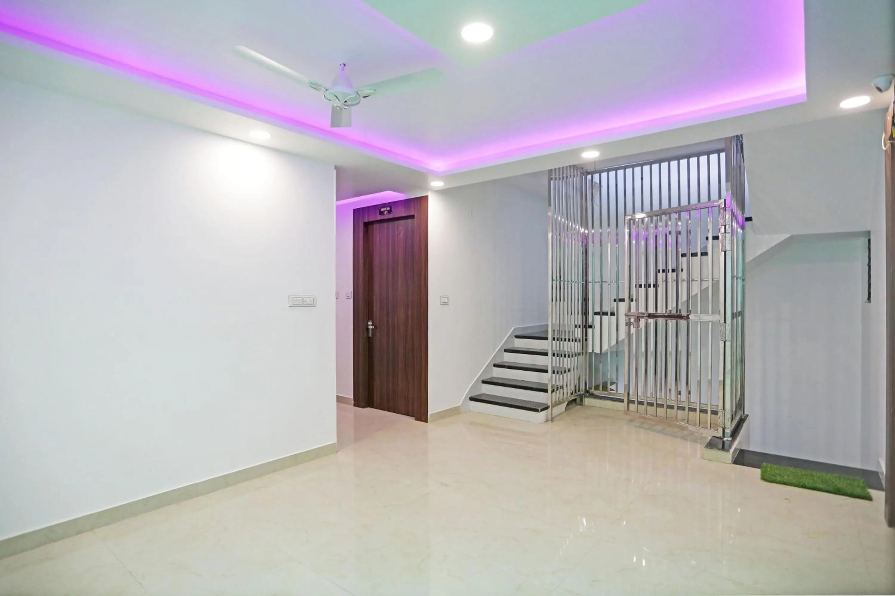 Lobby or reception in Hotel O by OYO Royal Residency