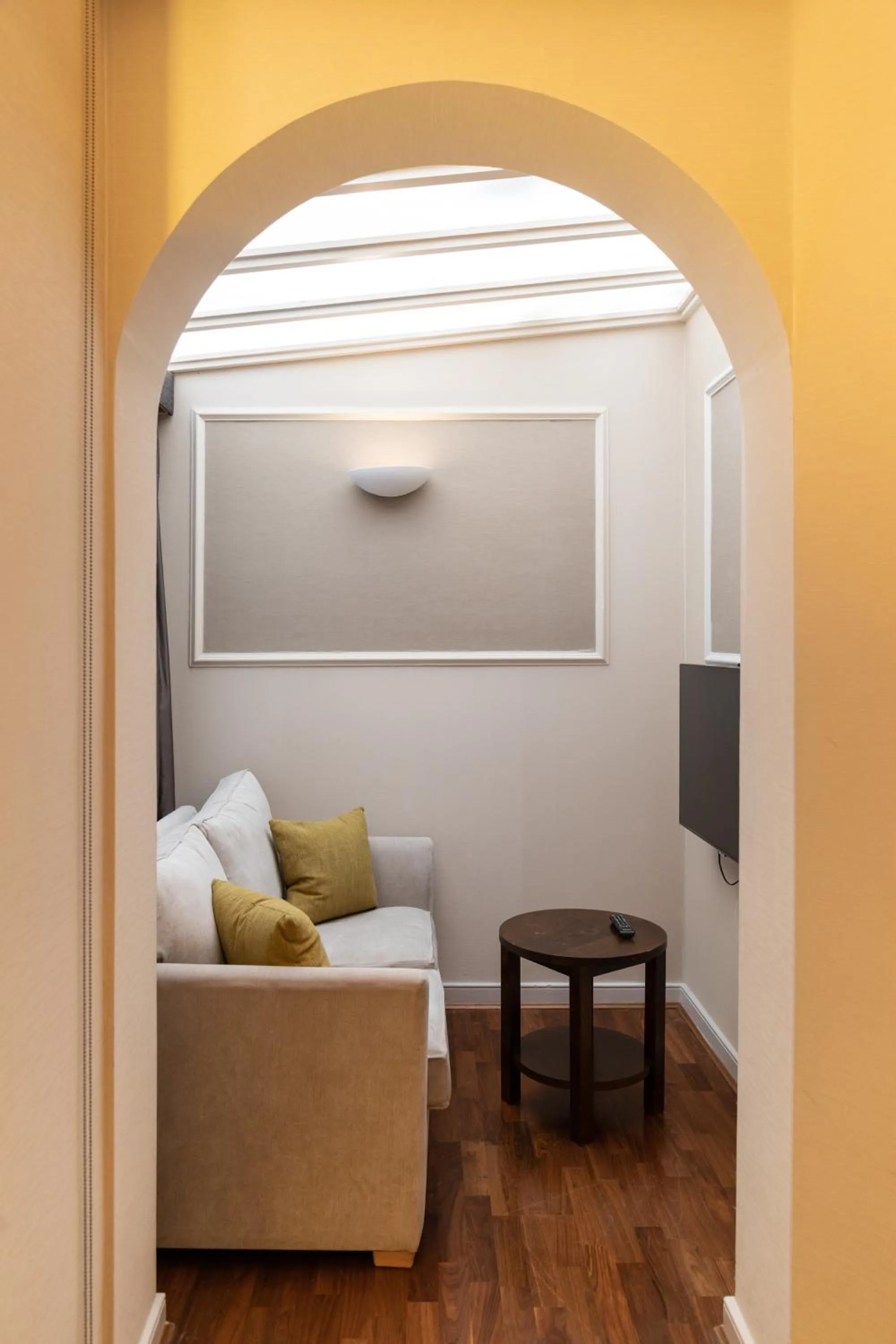 Seating area, Bed in Best Western Mornington Hotel Hyde Park