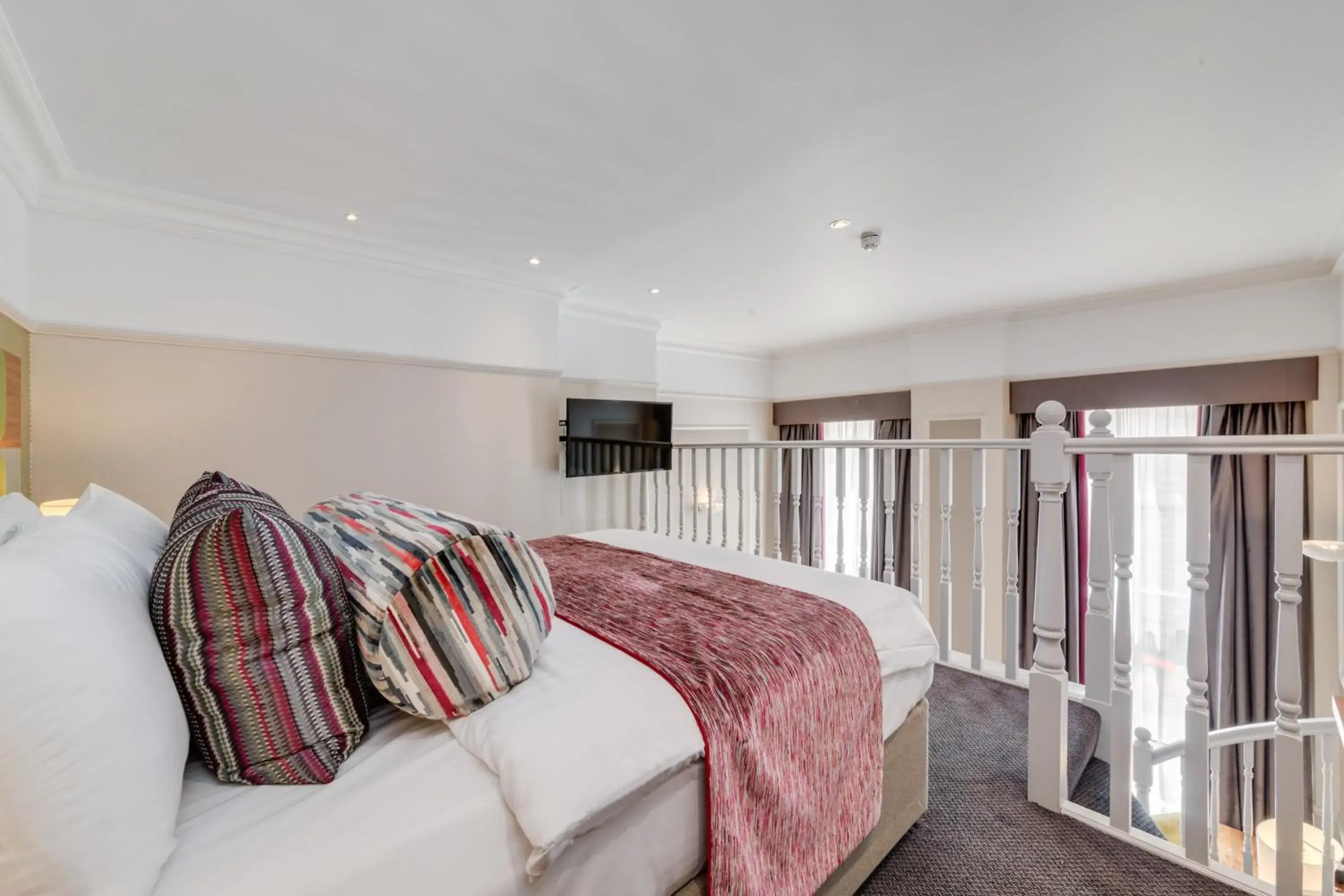 Executive Suite - Split Level in Best Western Mornington Hotel Hyde Park Executive Suite - Split Level in Best Western Mornington Hotel Hyde Park