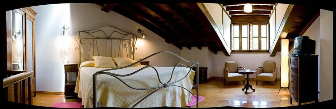 Bed in HOTEL RURAL ARREDONDO