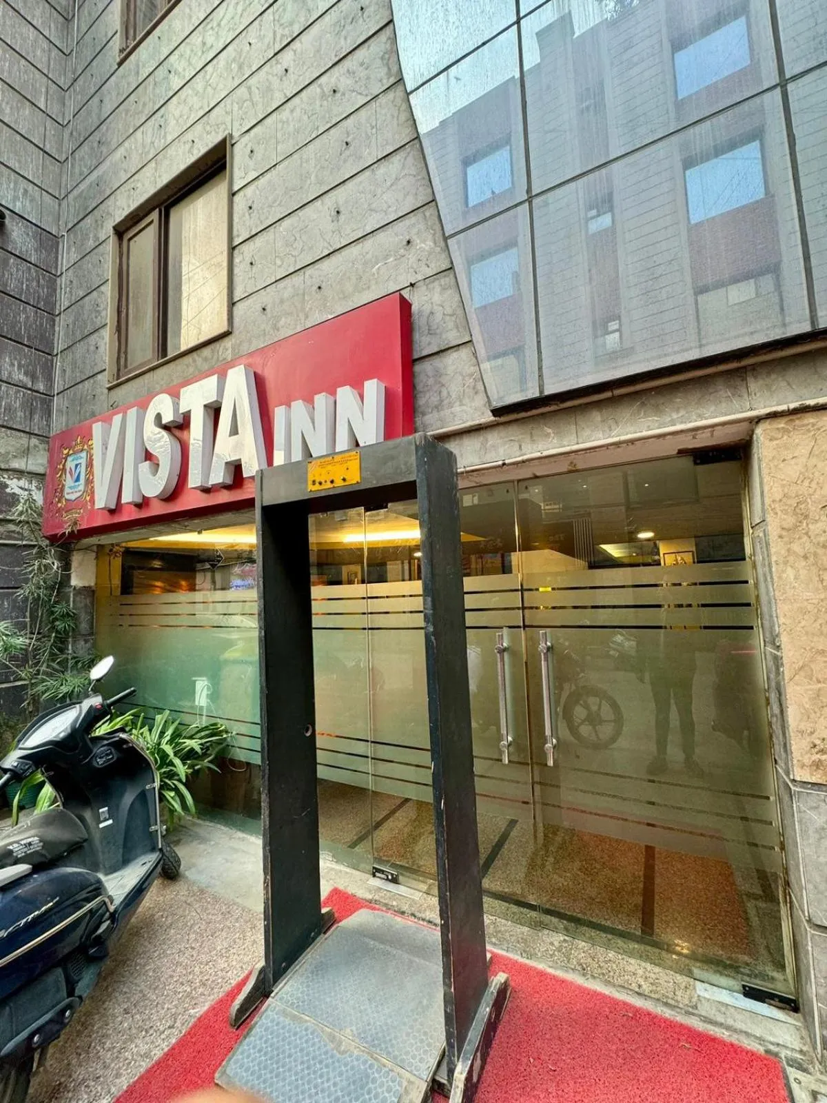 Hotel Vista Inn, Karol Bagh, New Delhi - Near Metro