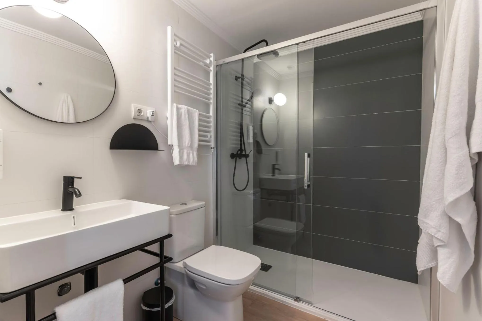 Bathroom in B48 Bilbao Abando