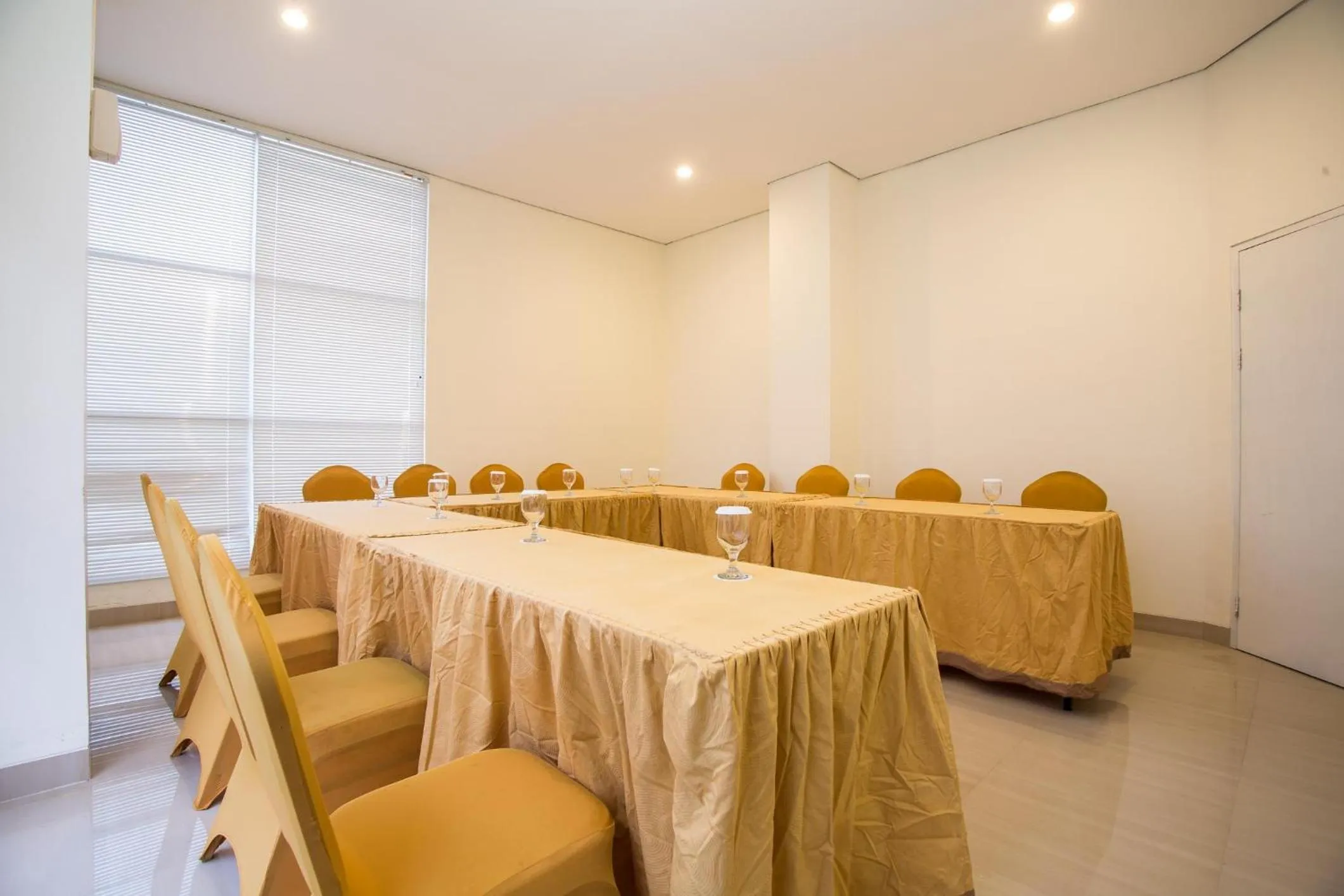 Meeting/conference room in Best Inn Hotel Balikpapan
