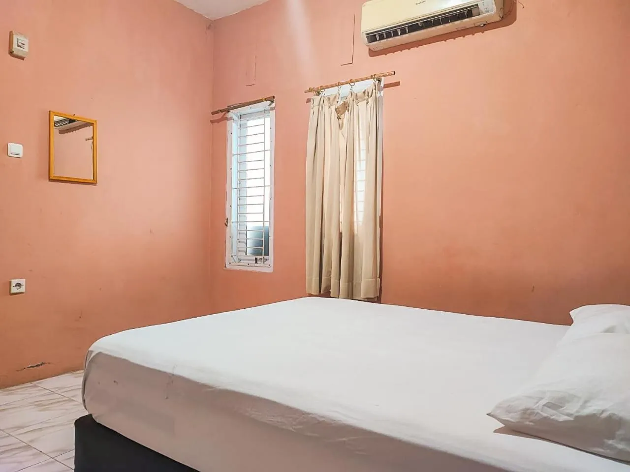 Bedroom, Bed in Reddoorz Syariah Near Kantor Gubernur Jambi