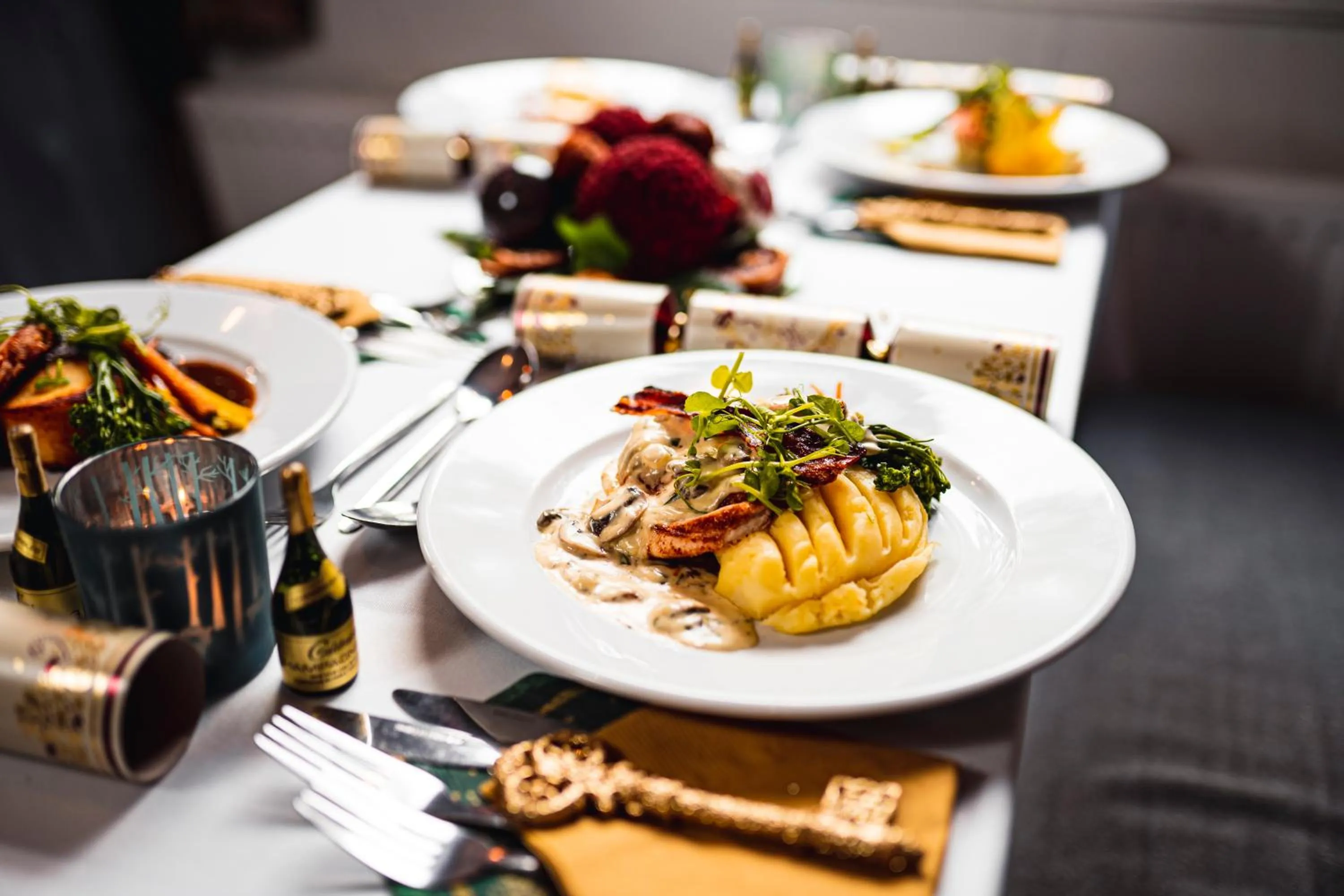 Food and drinks in Borough Arms Hotel