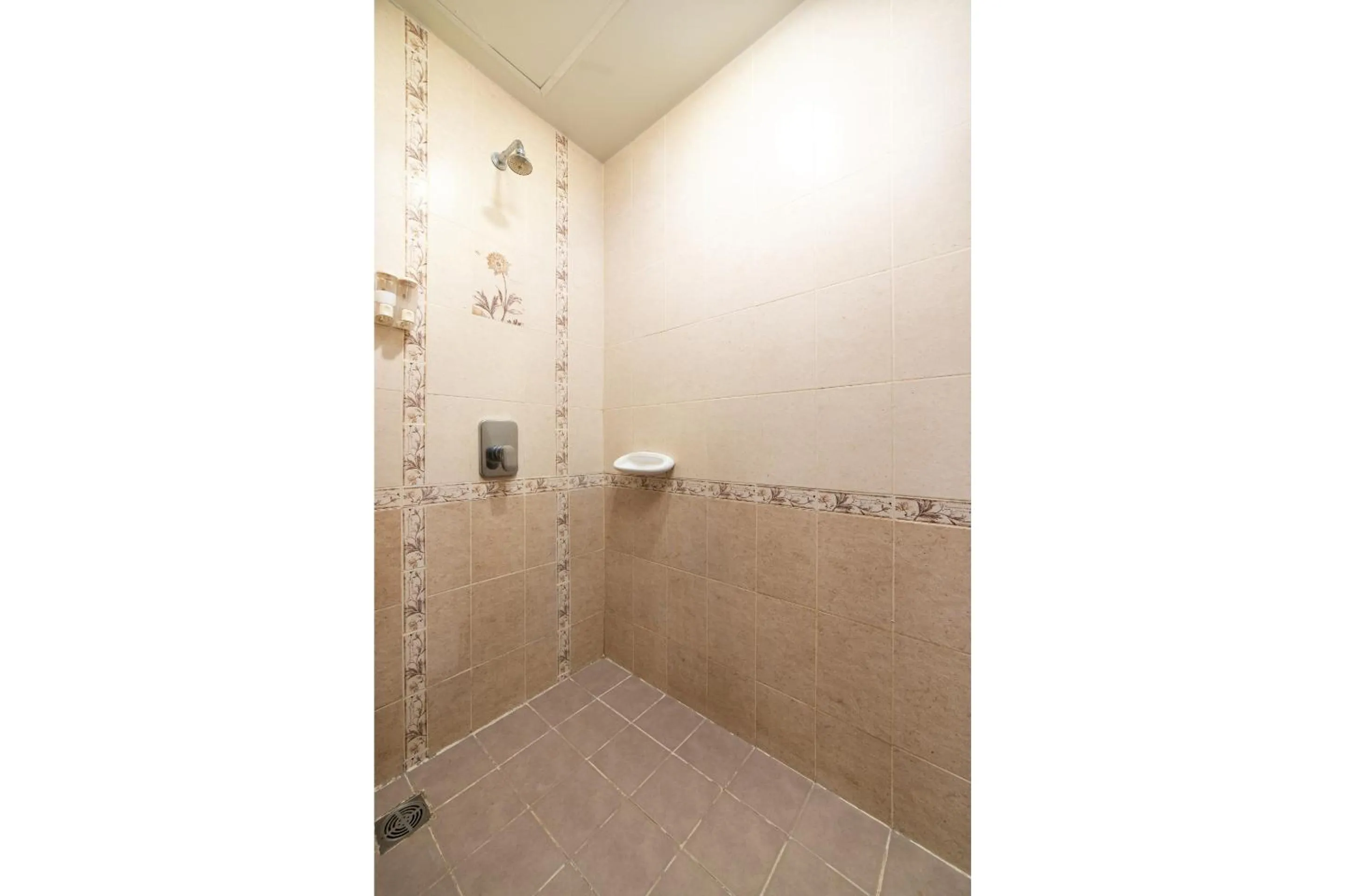 Shower in GP House Phuket Patong Beach