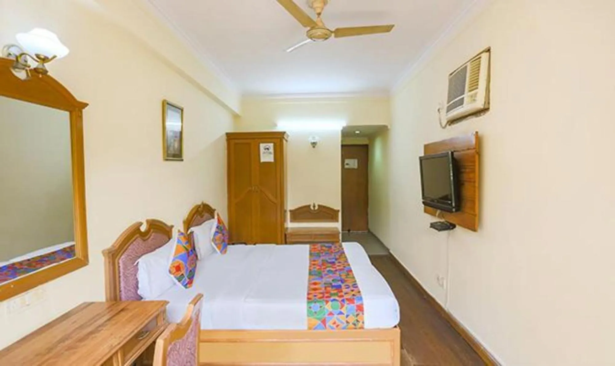 Bed in FabHotel Altus