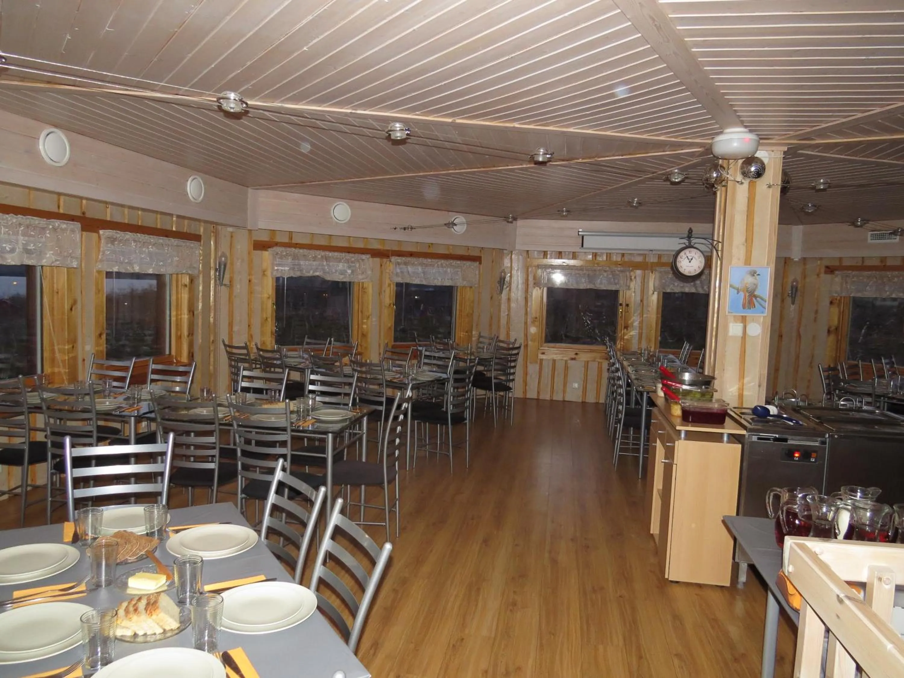 Restaurant/places to eat in Arctic Polar Holiday Village