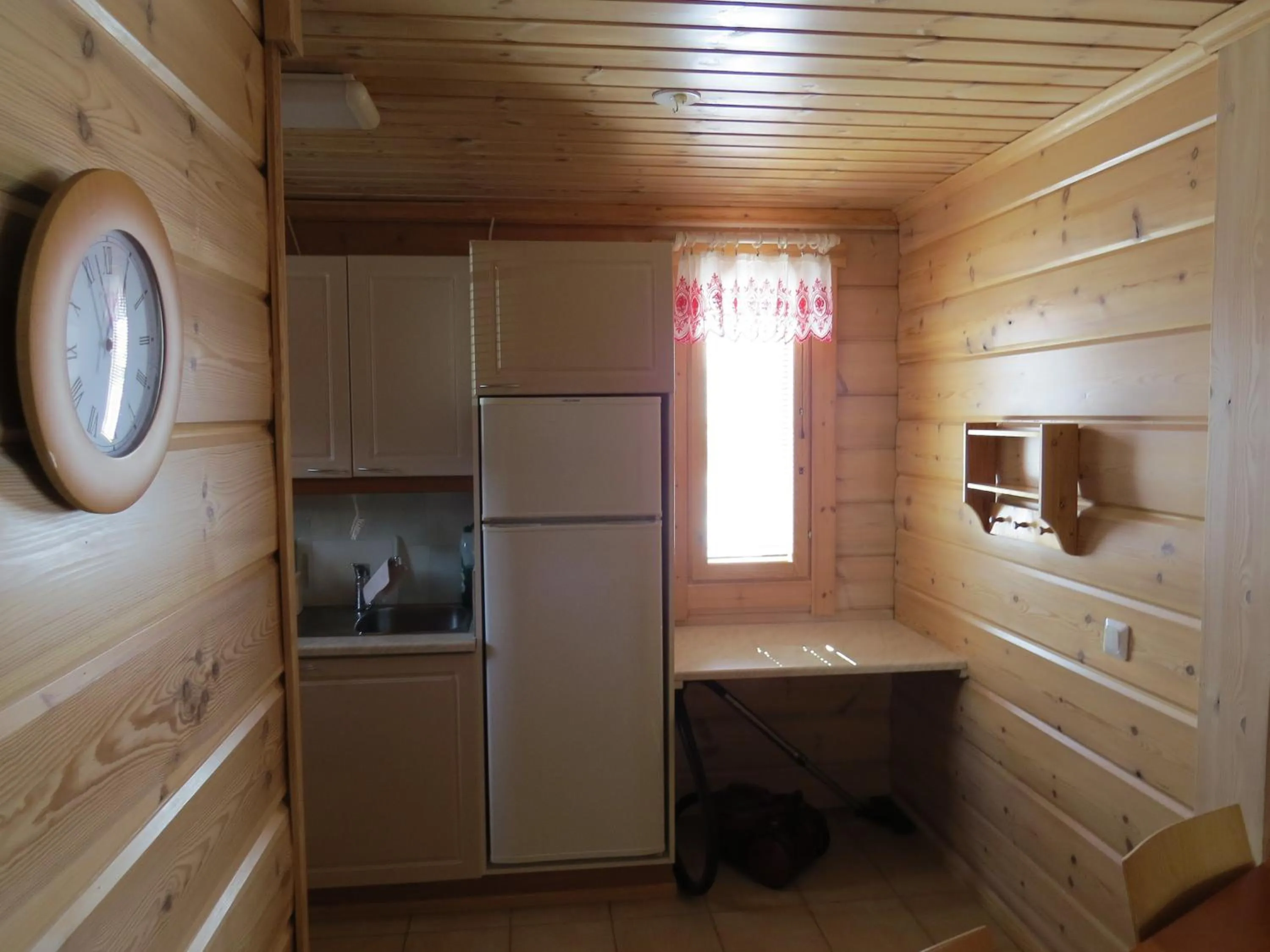 Kitchen or kitchenette in Arctic Polar Holiday Village