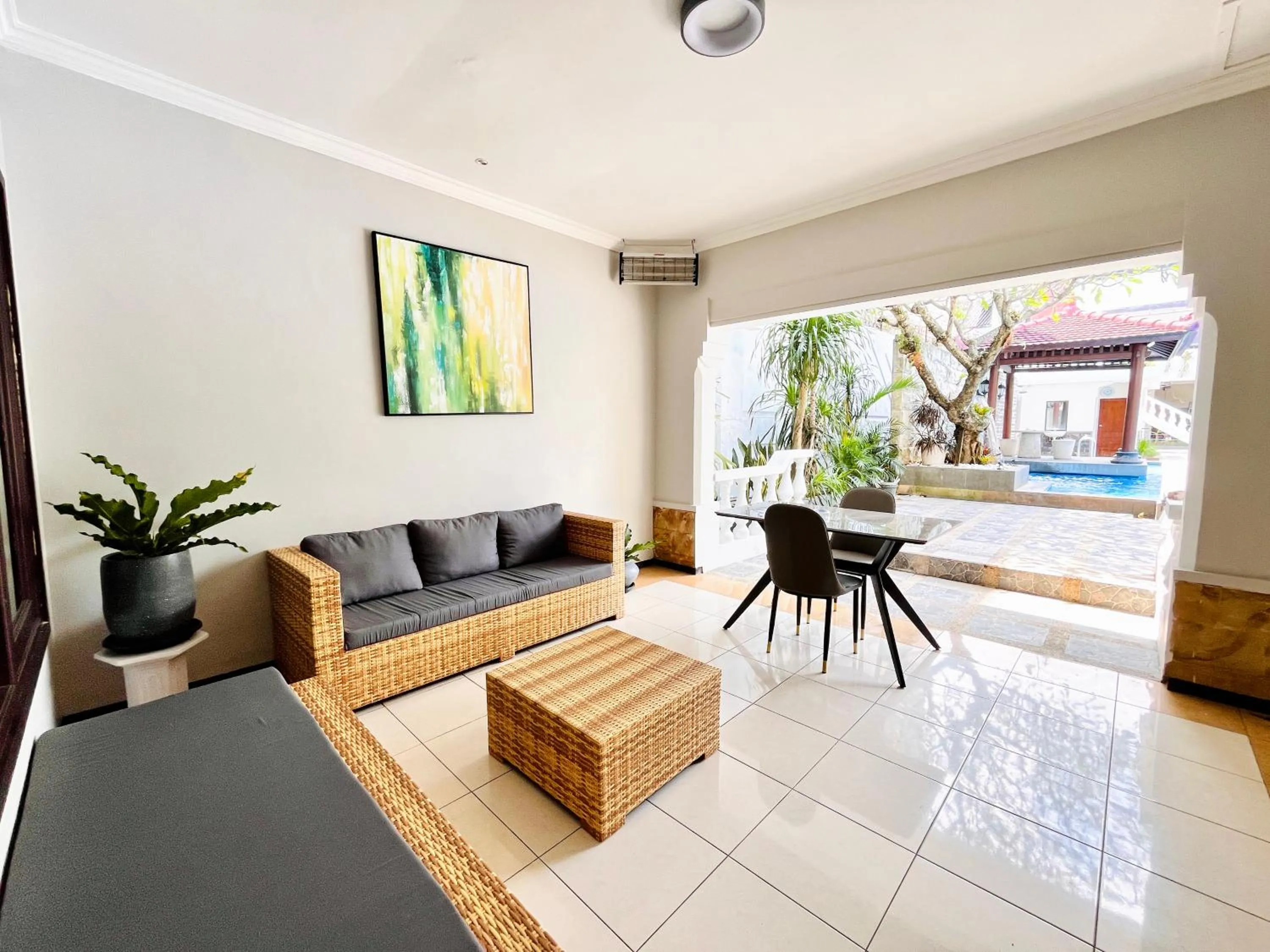 Balcony/Terrace in Hotel Pelangi Malang, Kayutangan Heritage