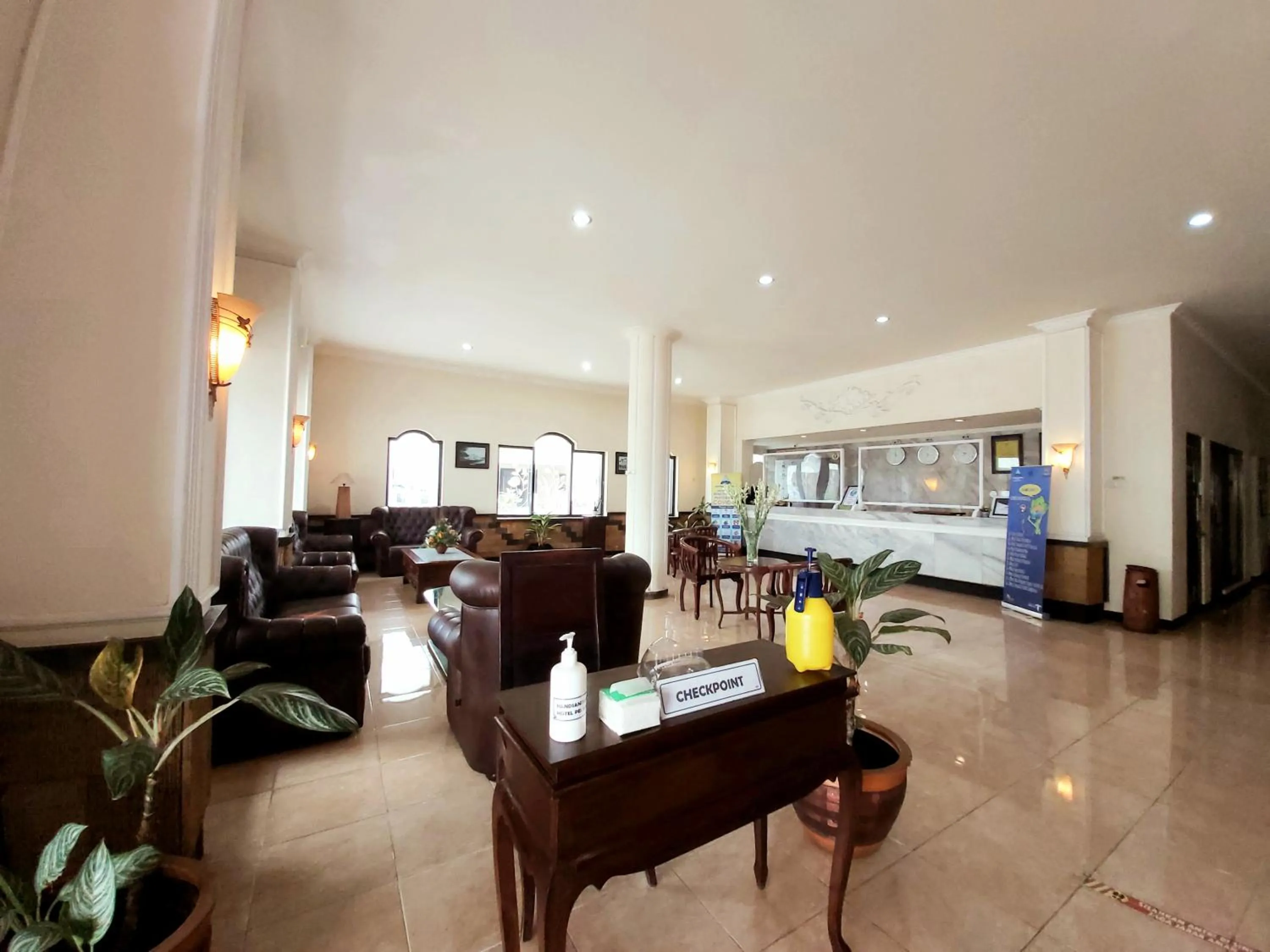 Lobby or reception in Hotel Pelangi Malang, Kayutangan Heritage