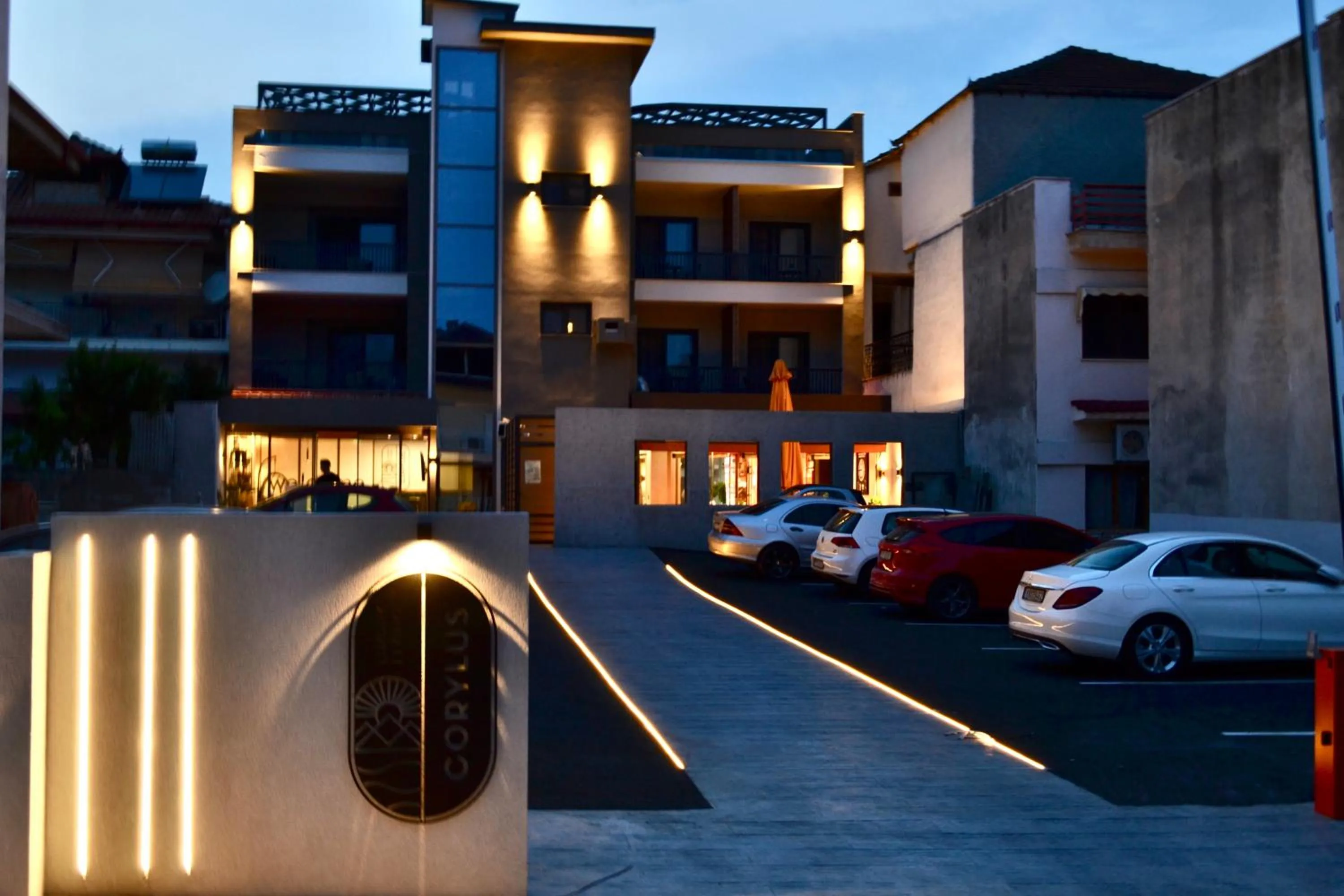 CORYLUS Luxury Rooms & Suites