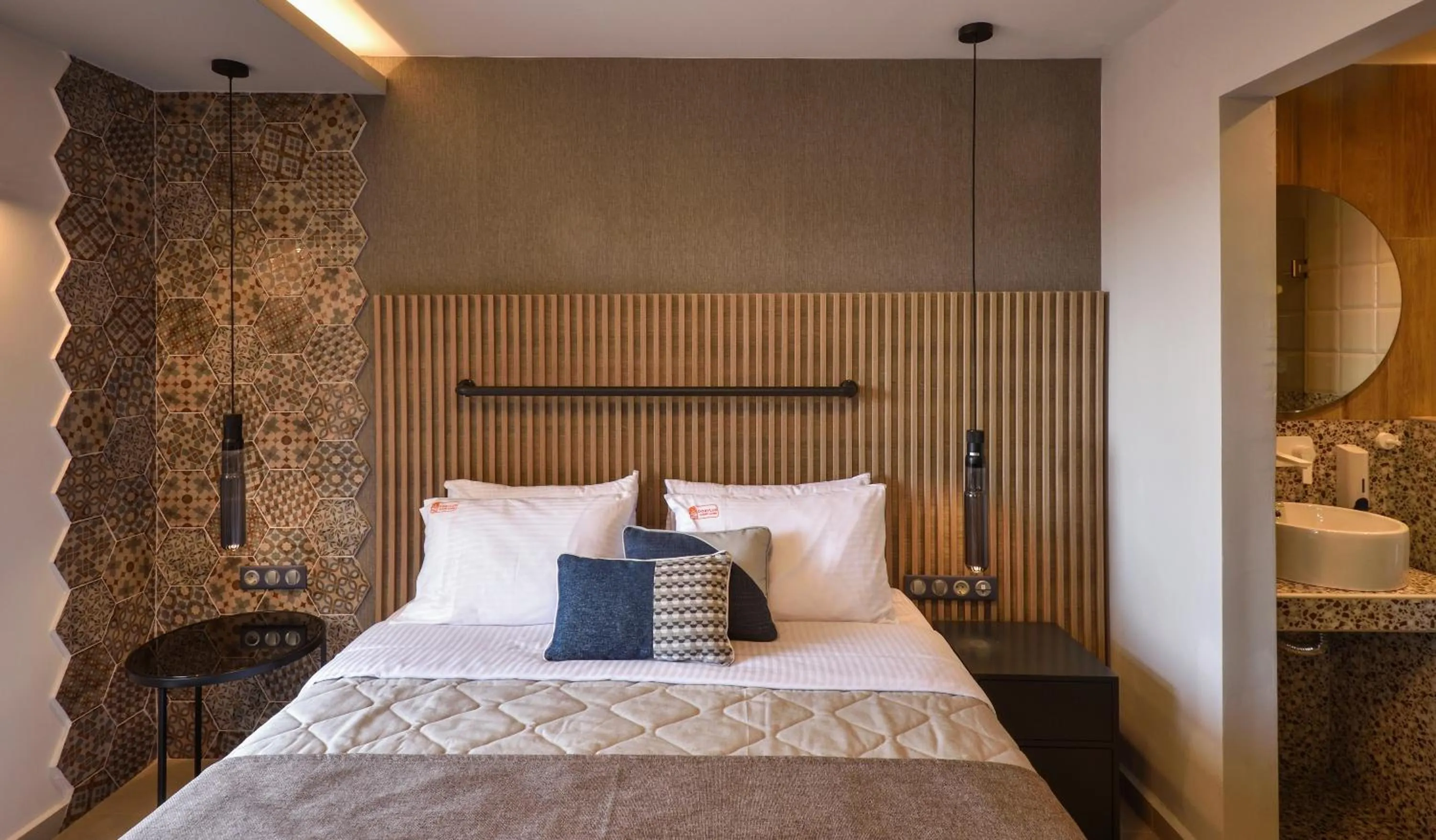 Bedroom, Bed in CORYLUS Luxury Rooms & Suites