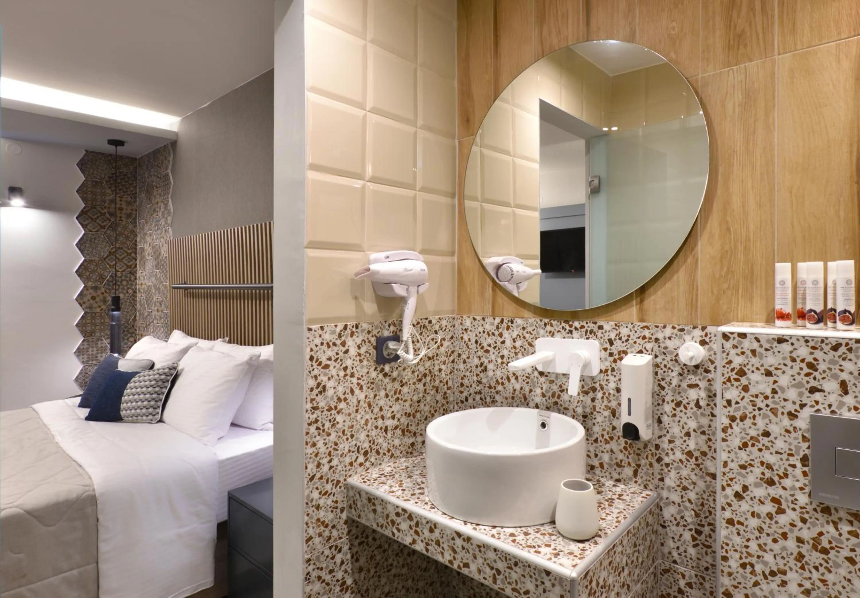 Photo of the whole room in CORYLUS Luxury Rooms & Suites