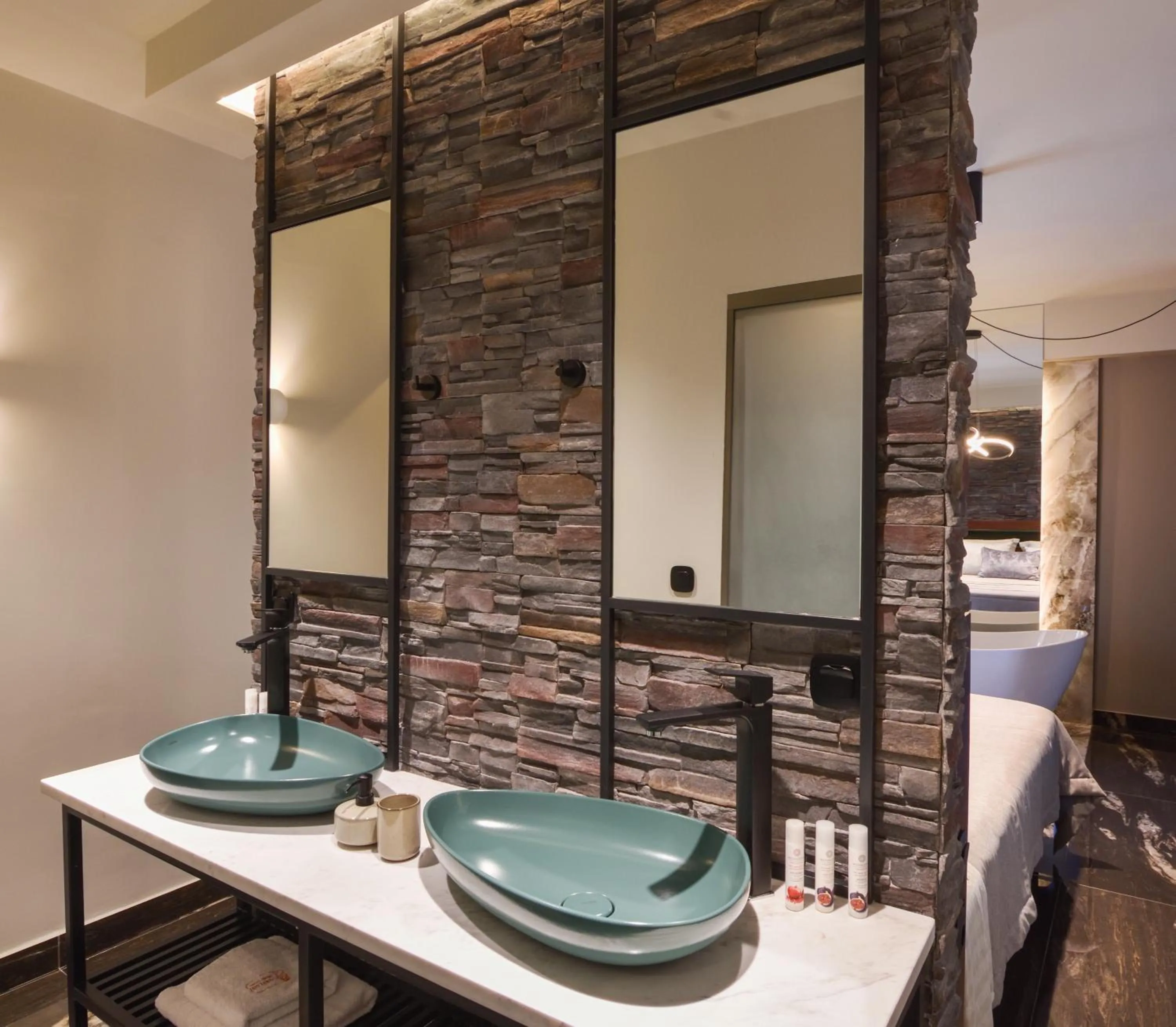 Bathroom in CORYLUS Luxury Rooms & Suites