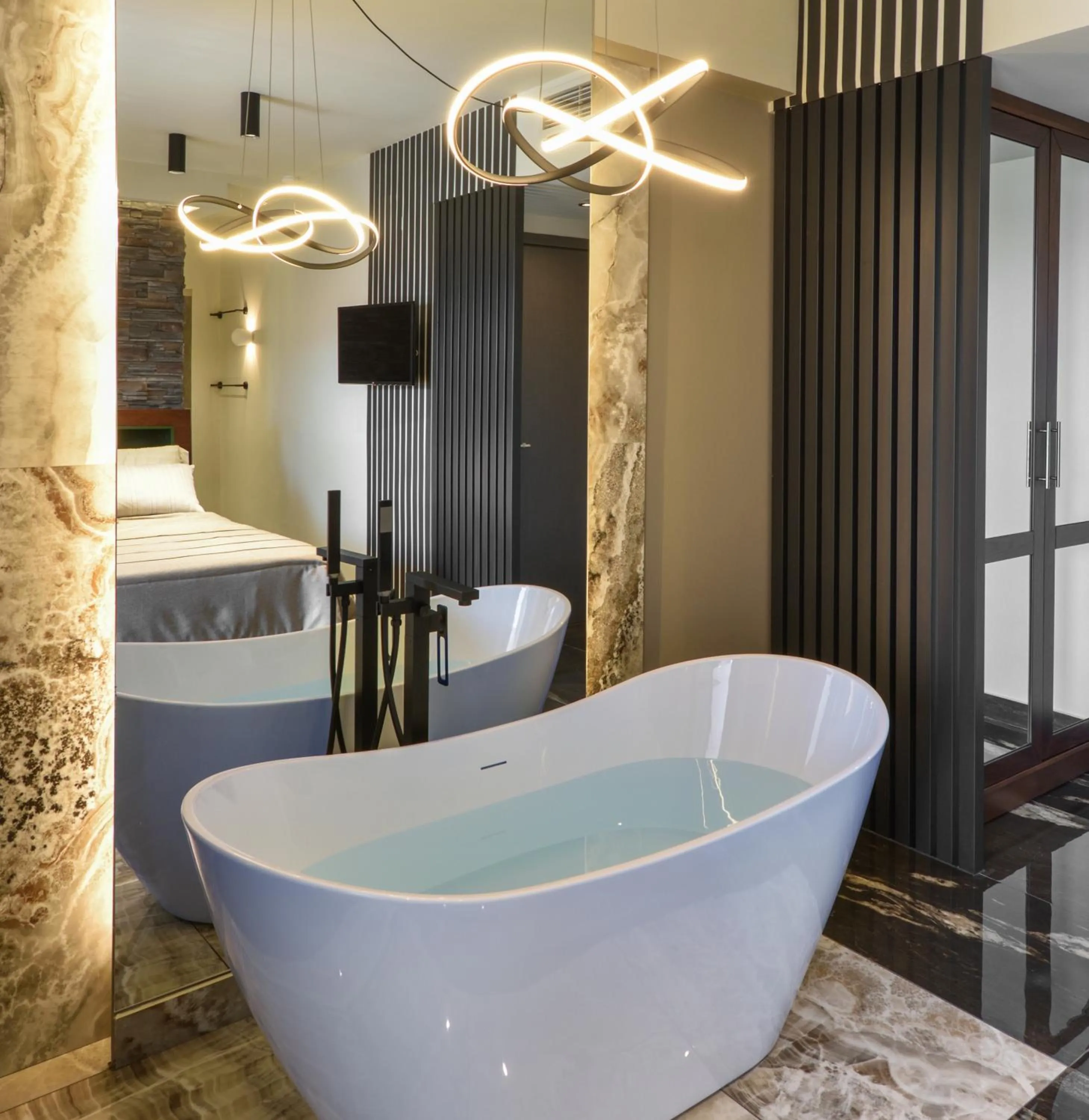 Bath in CORYLUS Luxury Rooms & Suites