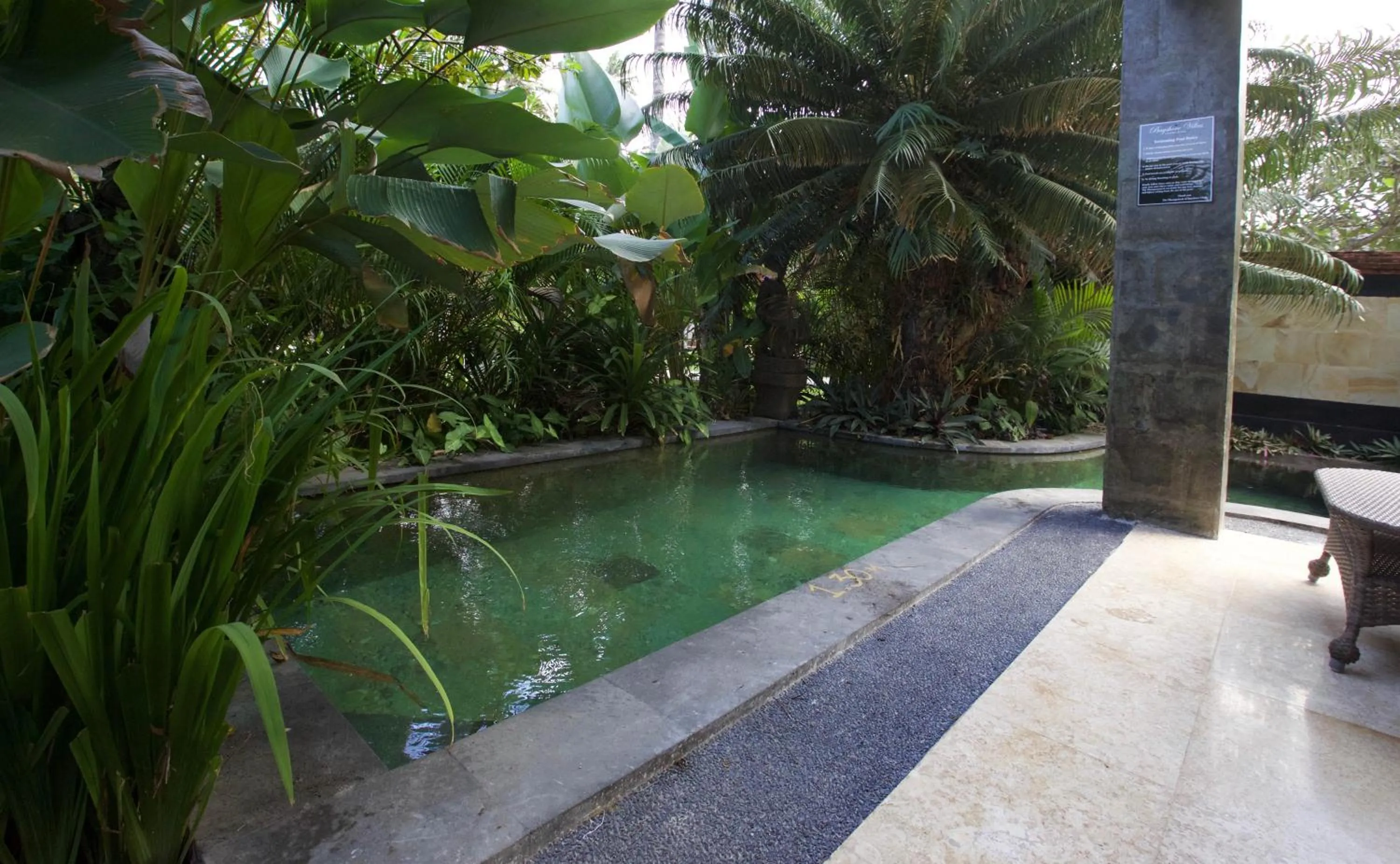 Swimming pool in Bayshore Residence