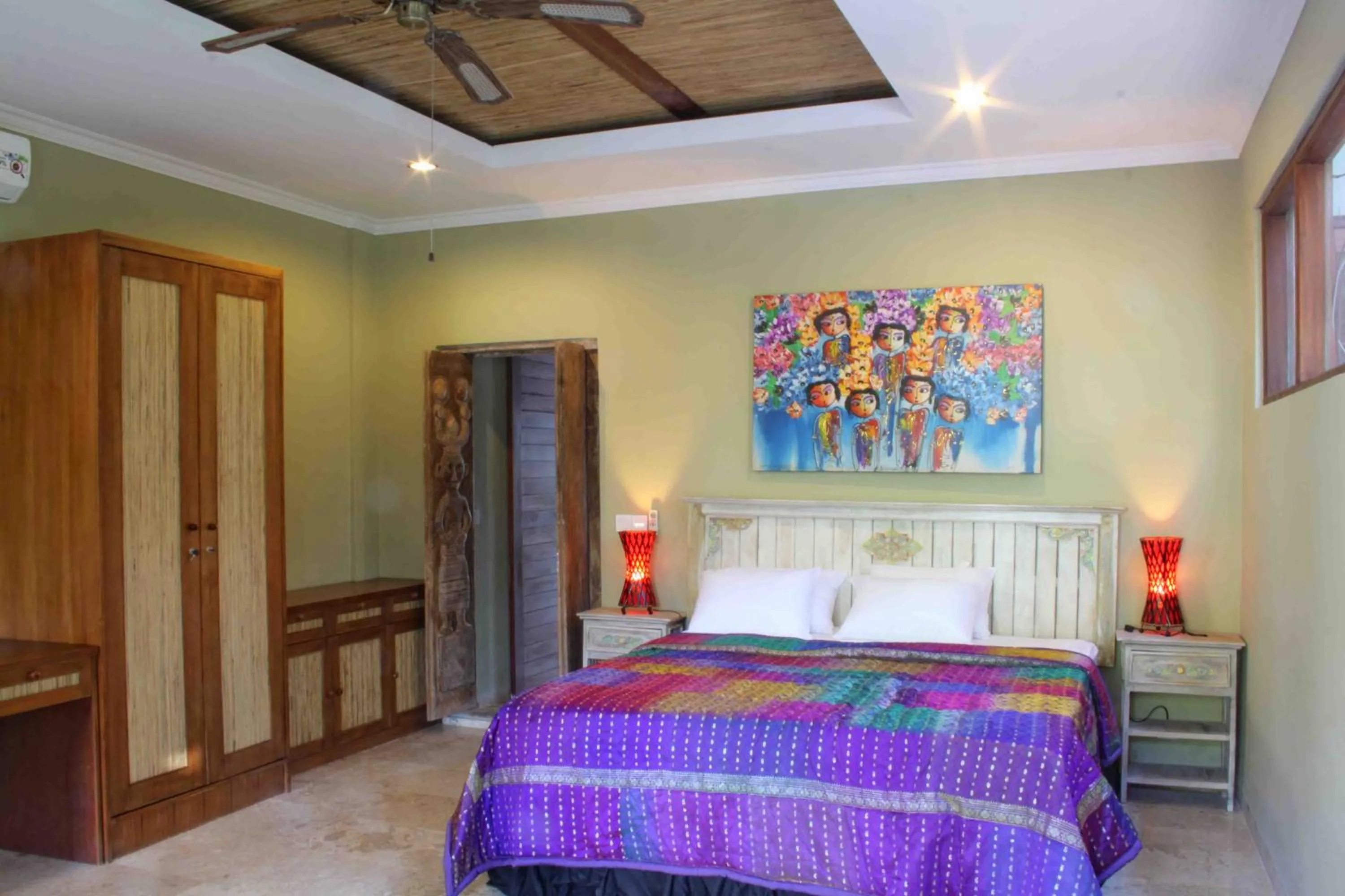 Bedroom, Bed in Bayshore Residence