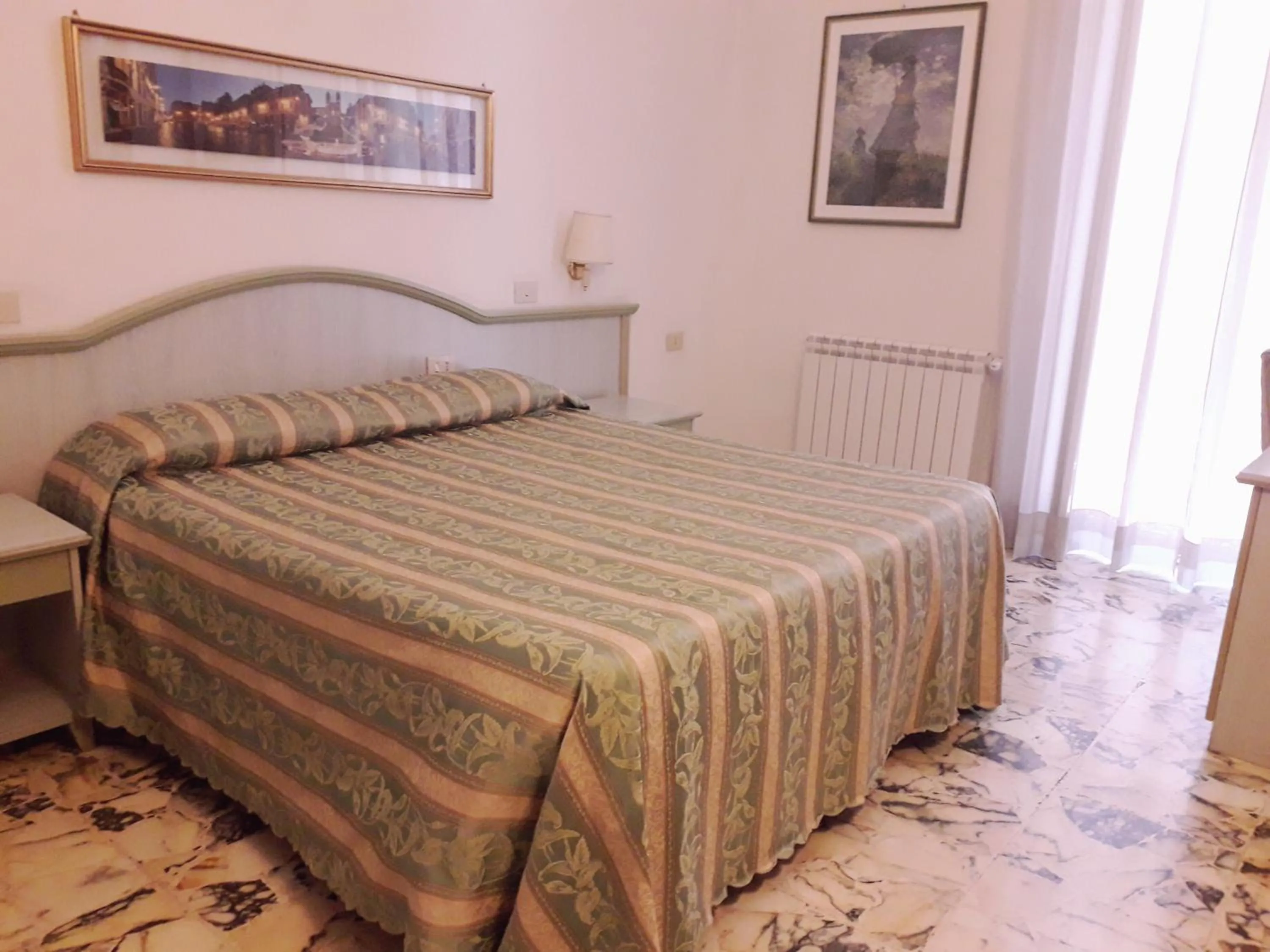 Photo of the whole room, Bed in Gioia Guest House