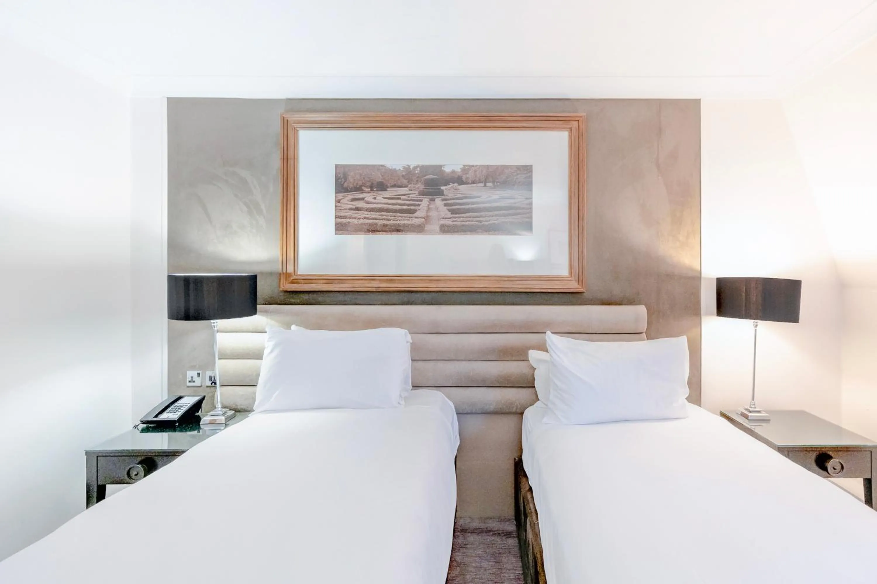 Bed in The Landmark Hotel and SPA Leisure Club Dundee By Sunday