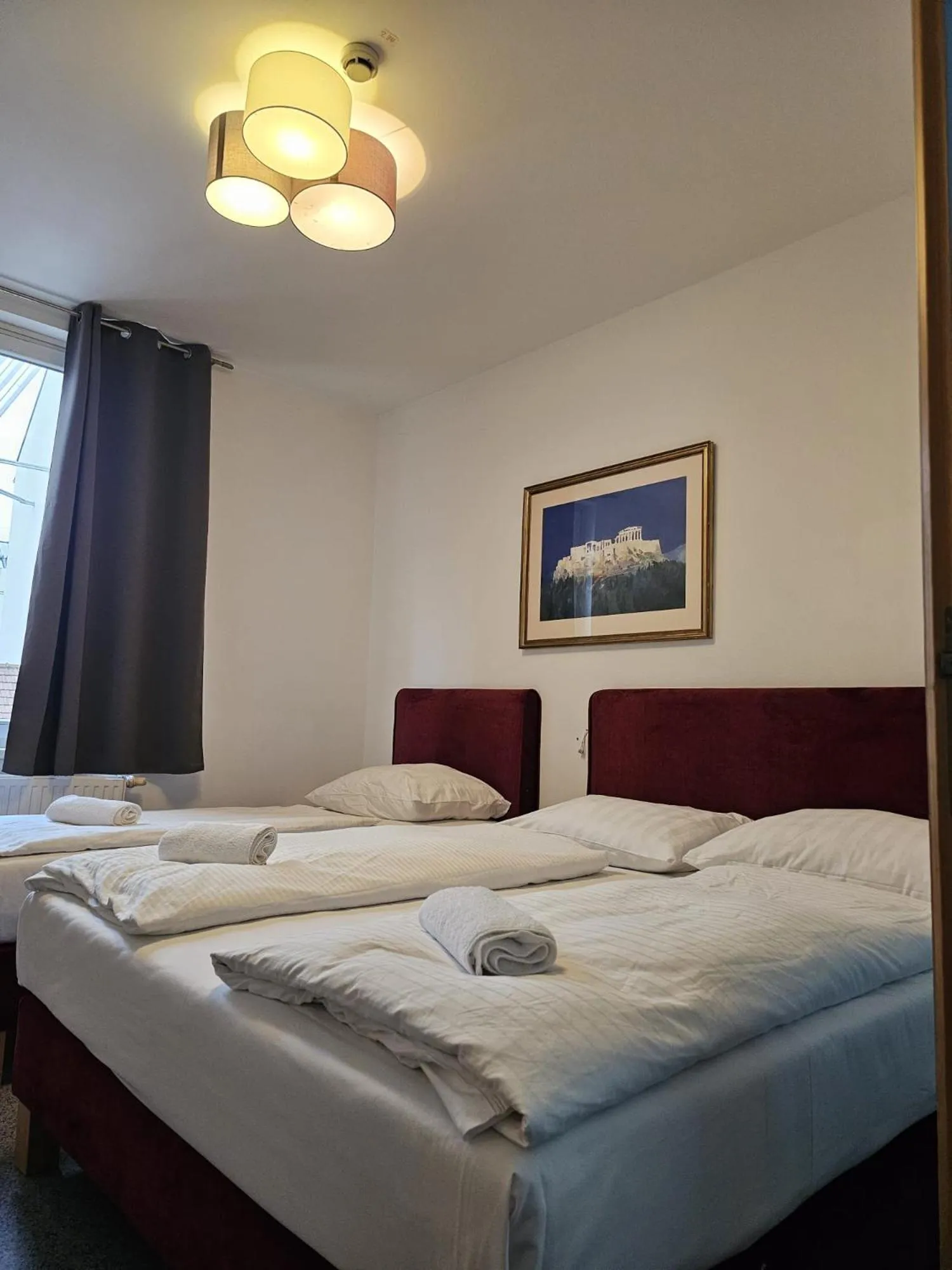 Bed in Hotel Astral Vienna