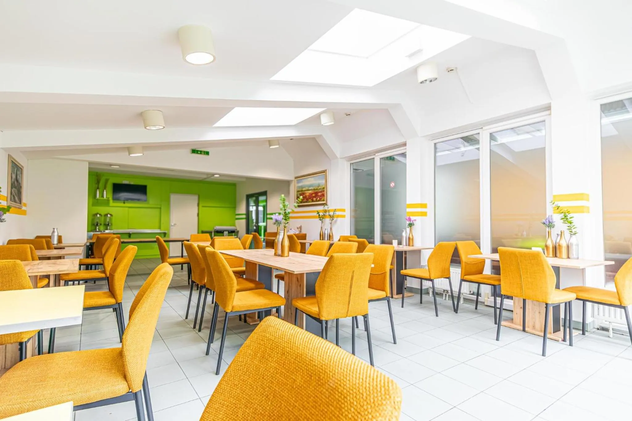 Restaurant/places to eat in Hotel Astral Vienna