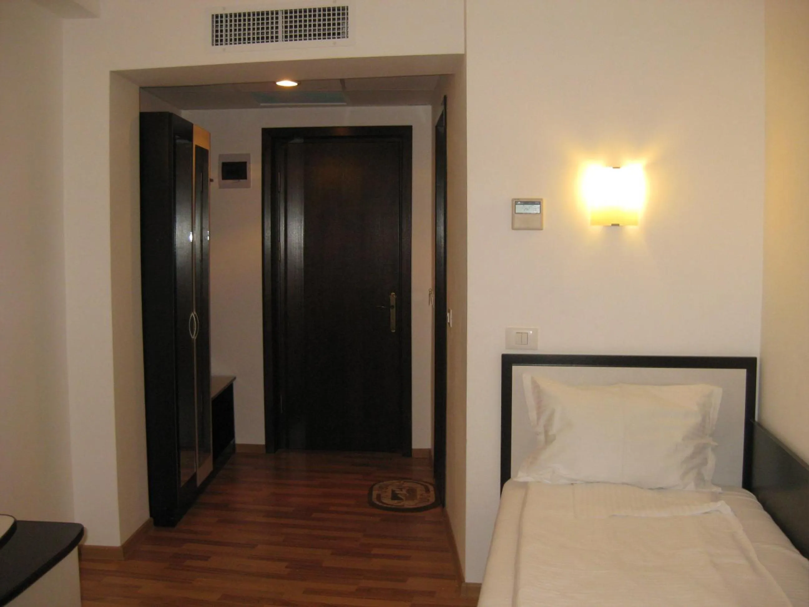 Photo of the whole room, Bed in Hotel Anina