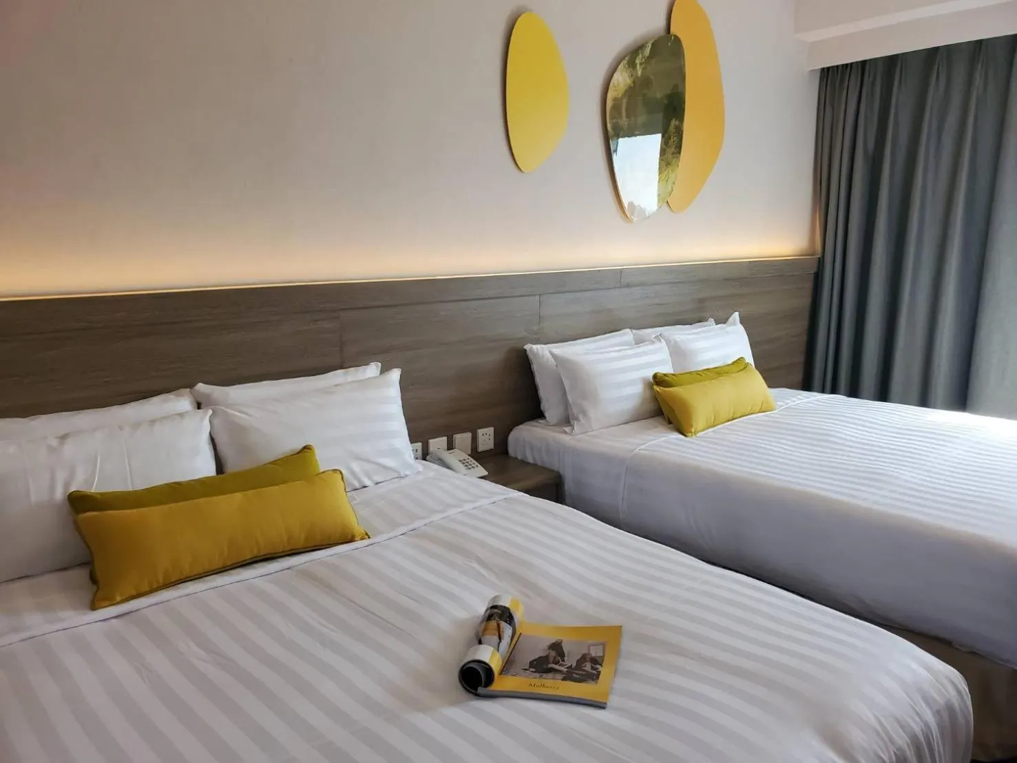 Photo of the whole room in Hu House