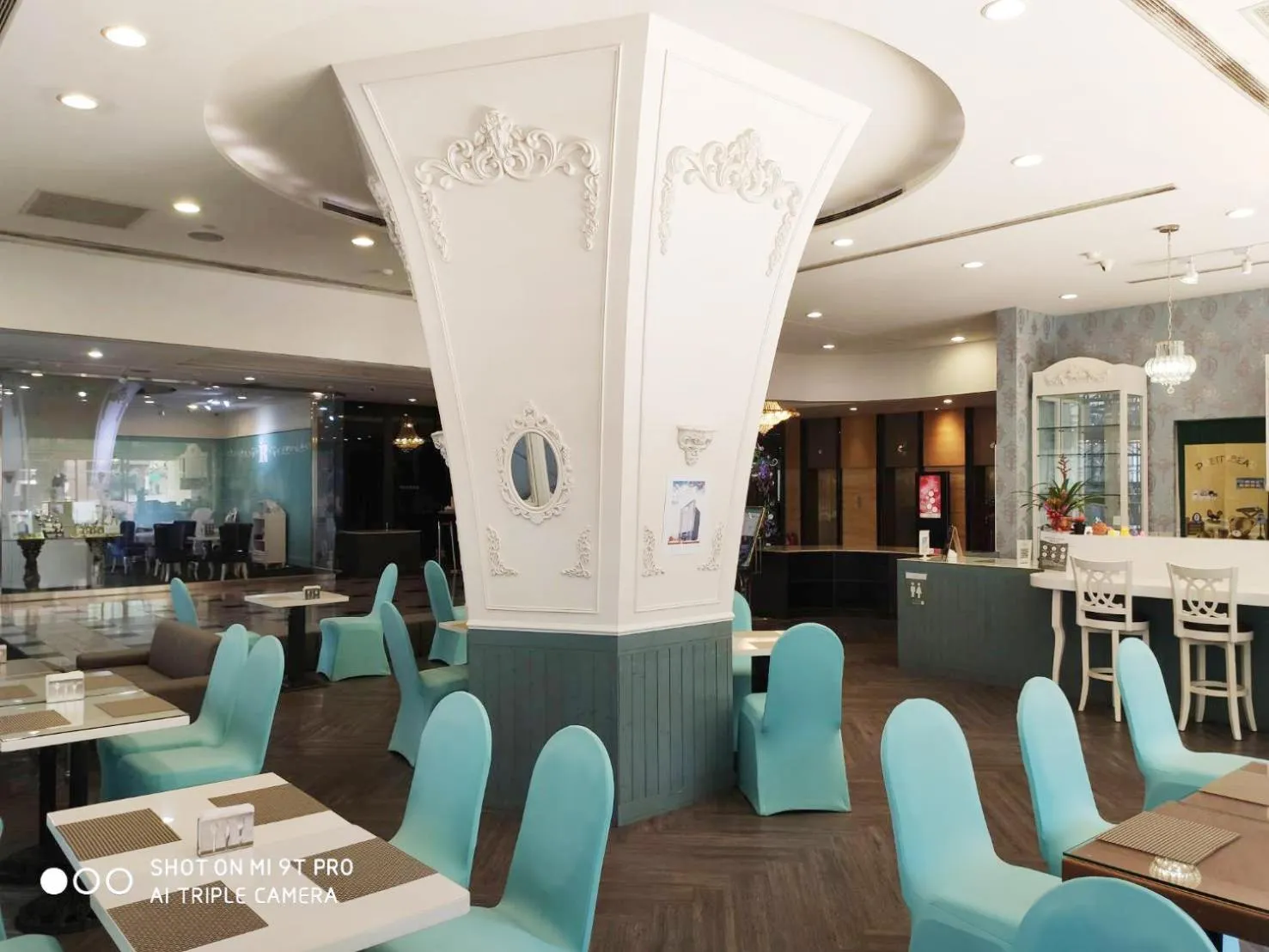 Dining area in Hu House