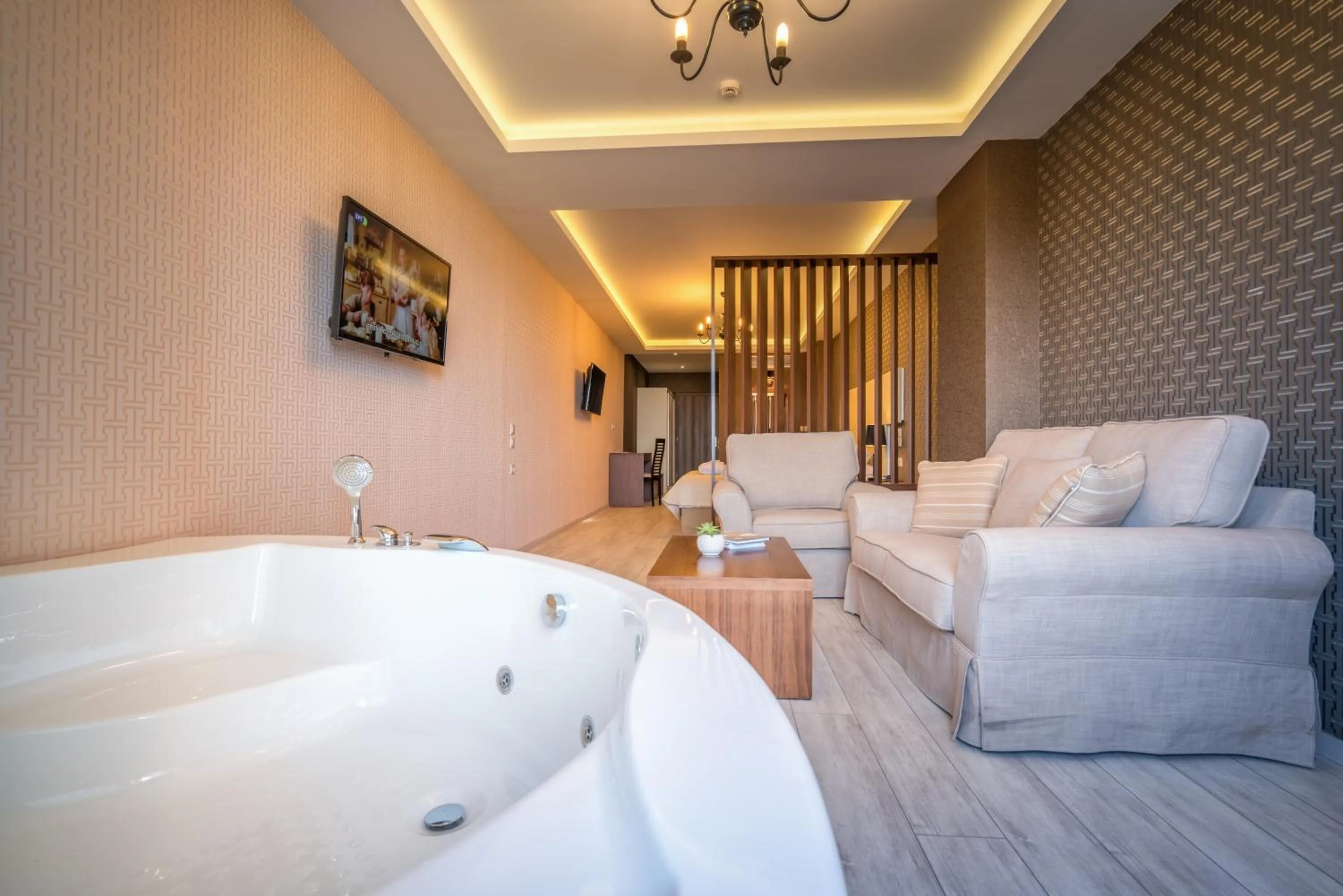 Hot Tub in Elegance Luxury Executive Suites - Adults Only