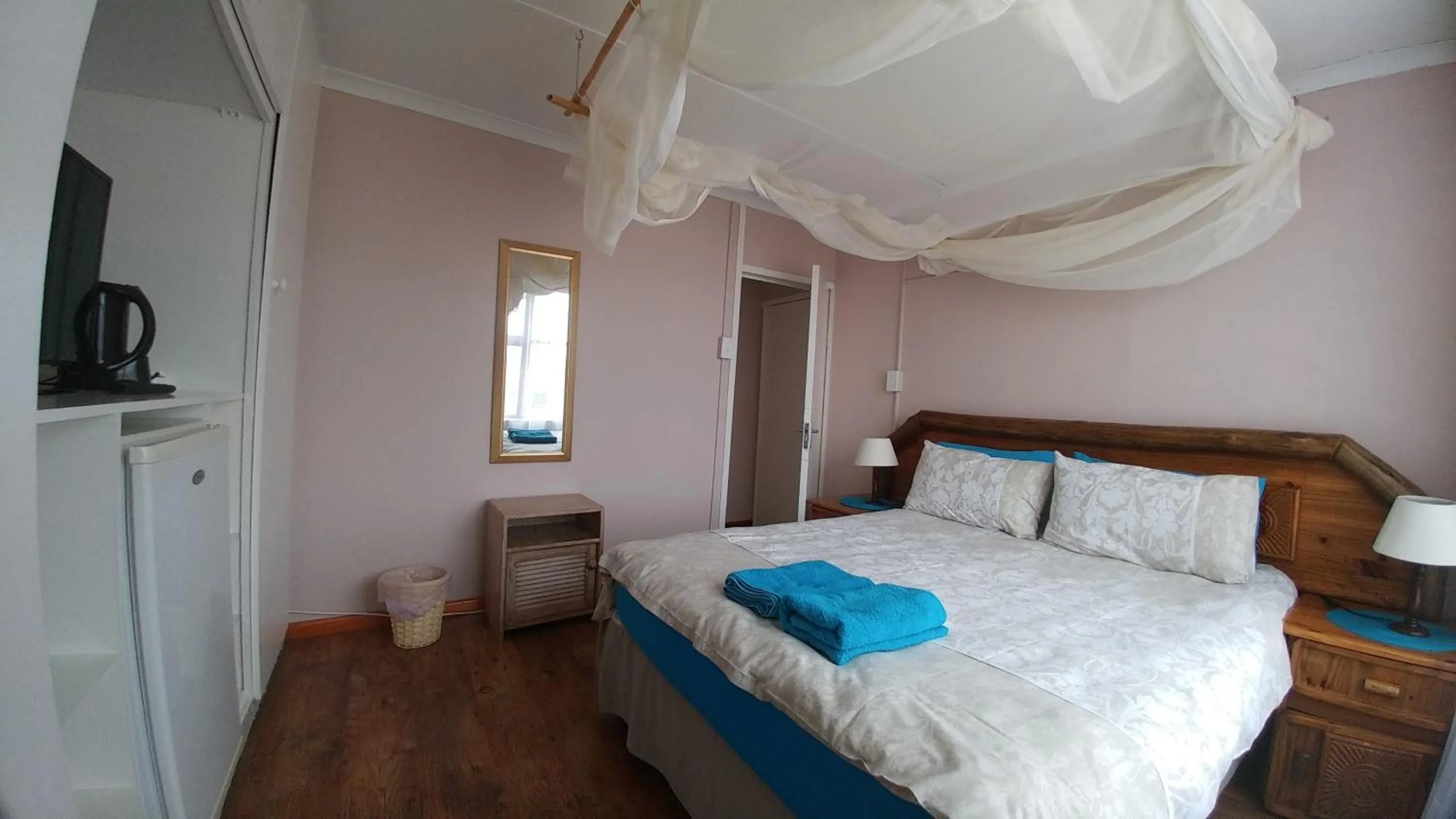 Bed in Fisherhaven Travellers Lodge