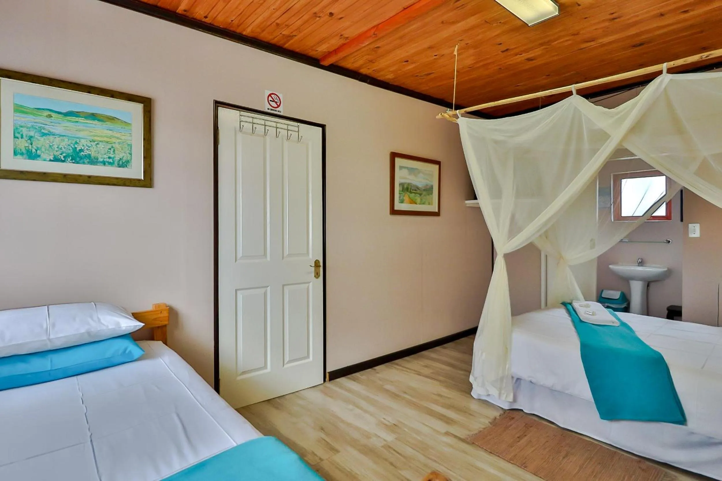 Bed in Fisherhaven Travellers Lodge