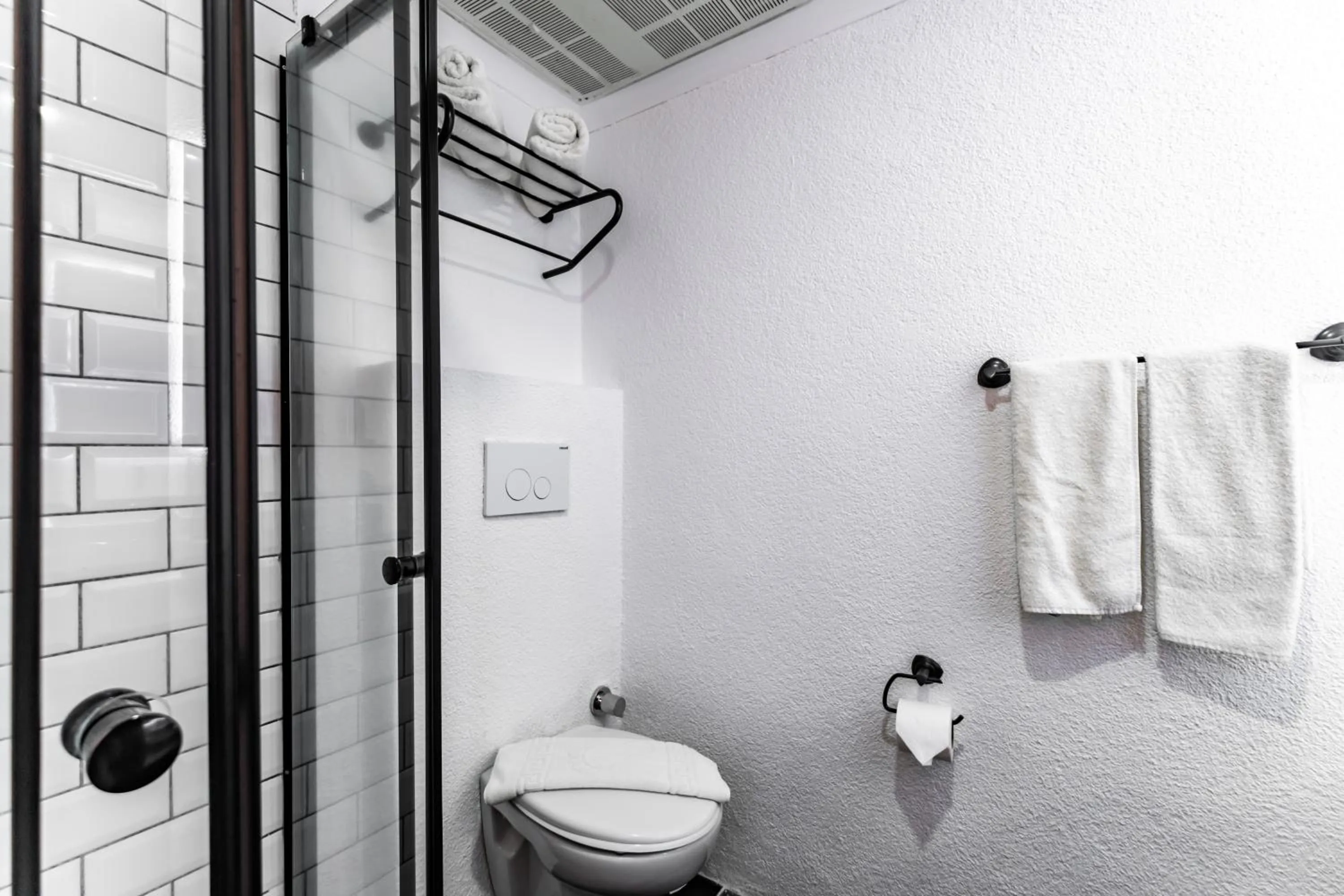 Bathroom in Costa Bitezhan Beach Hotel