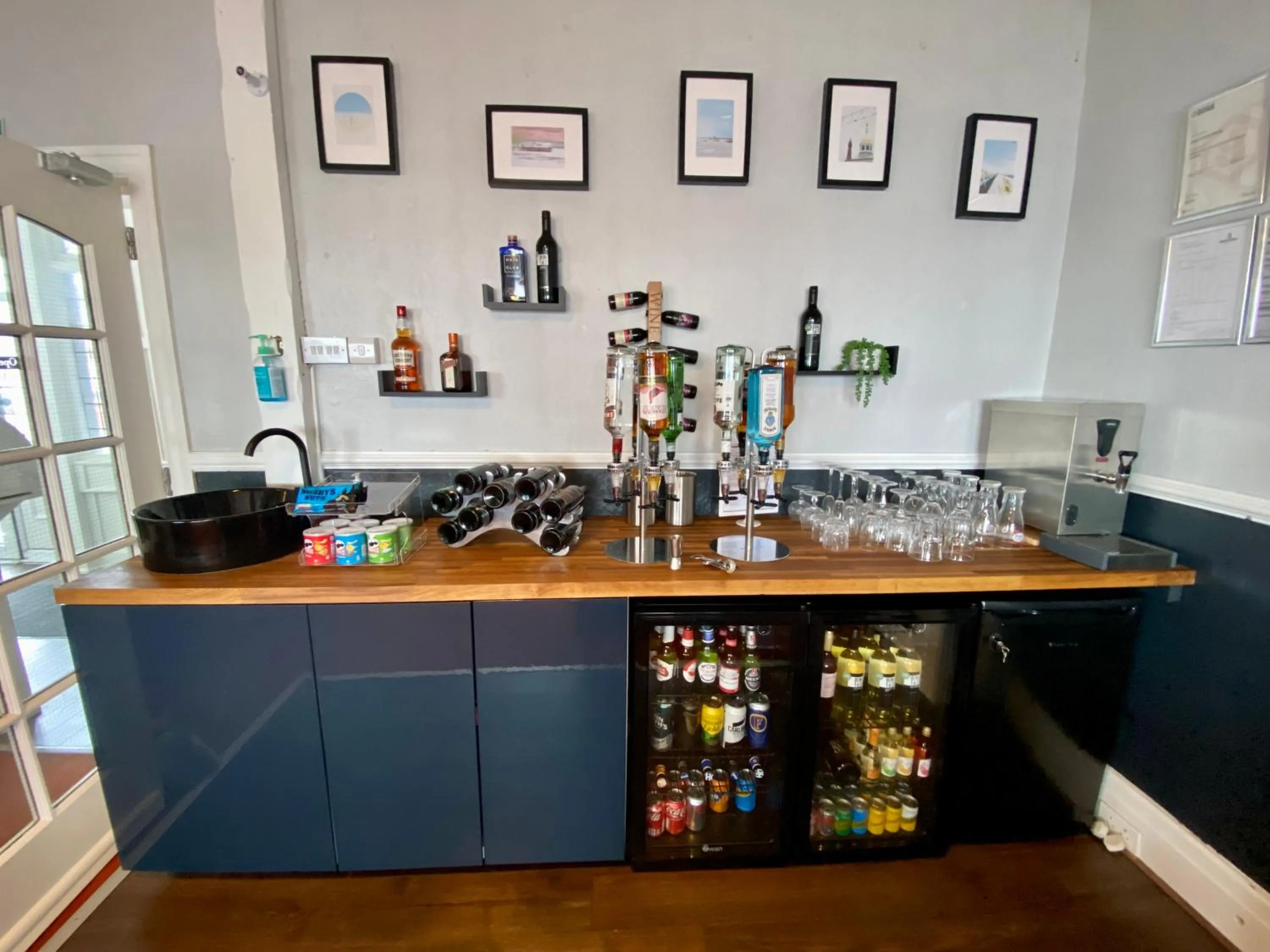 oven in The Fossil Tree Hotel