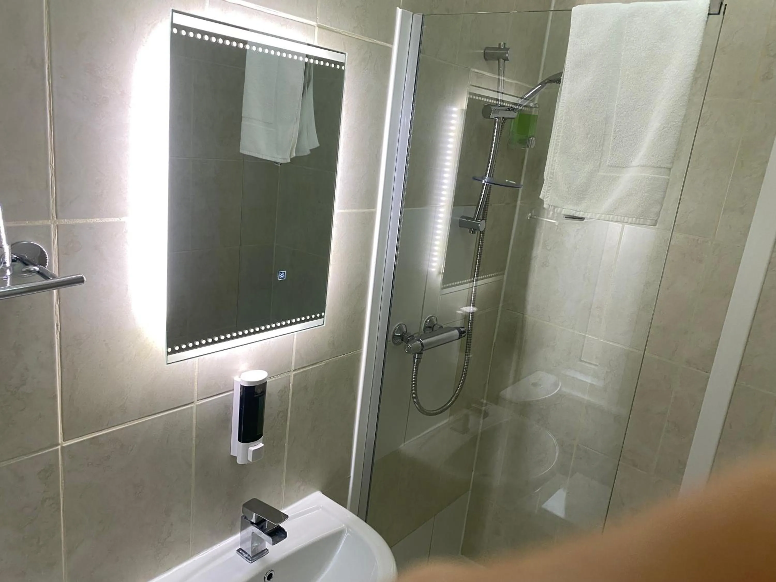 Shower in The Fossil Tree Hotel