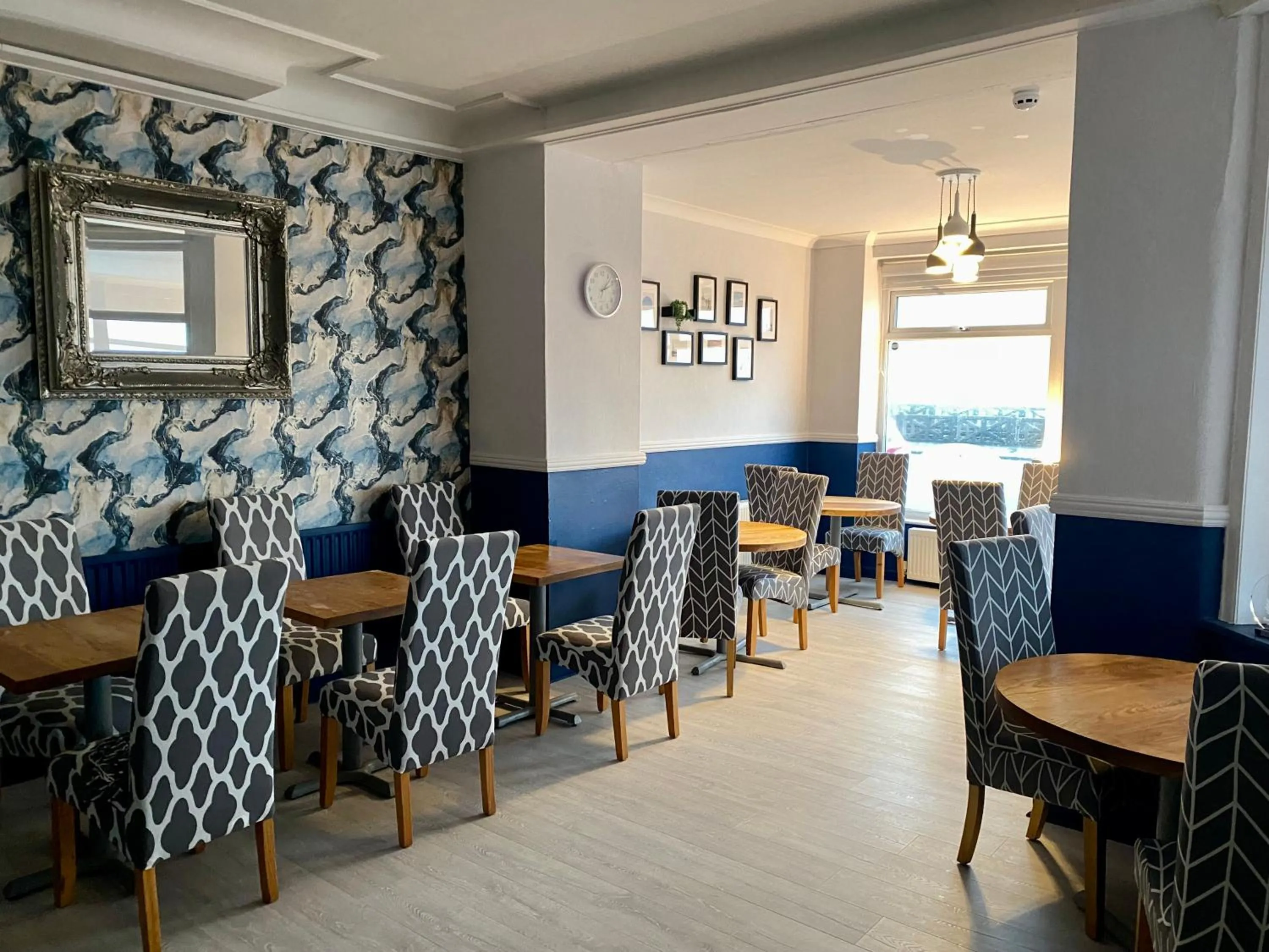 Restaurant/places to eat in The Fossil Tree Hotel