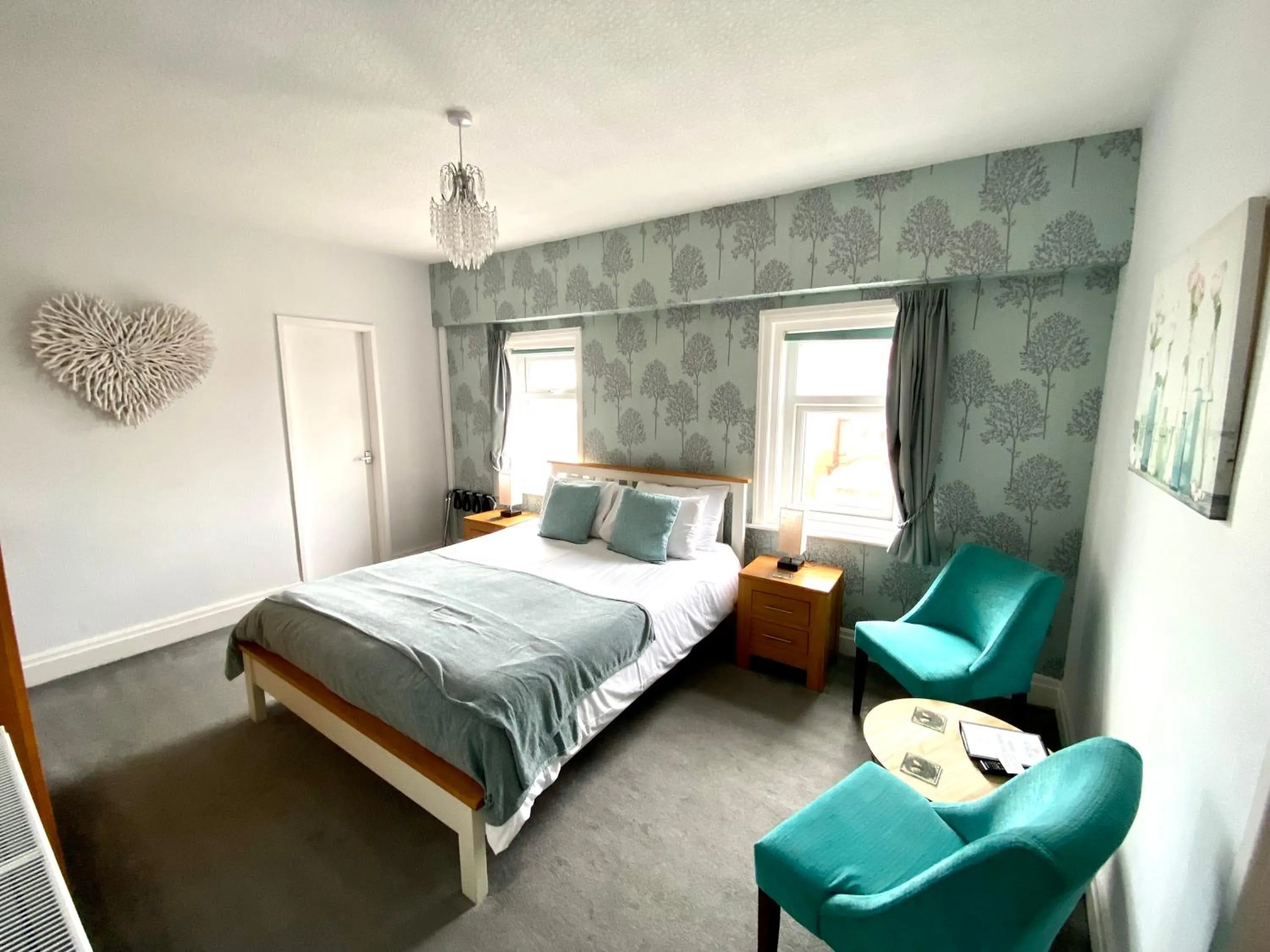 Bedroom, Bed in The Fossil Tree Hotel