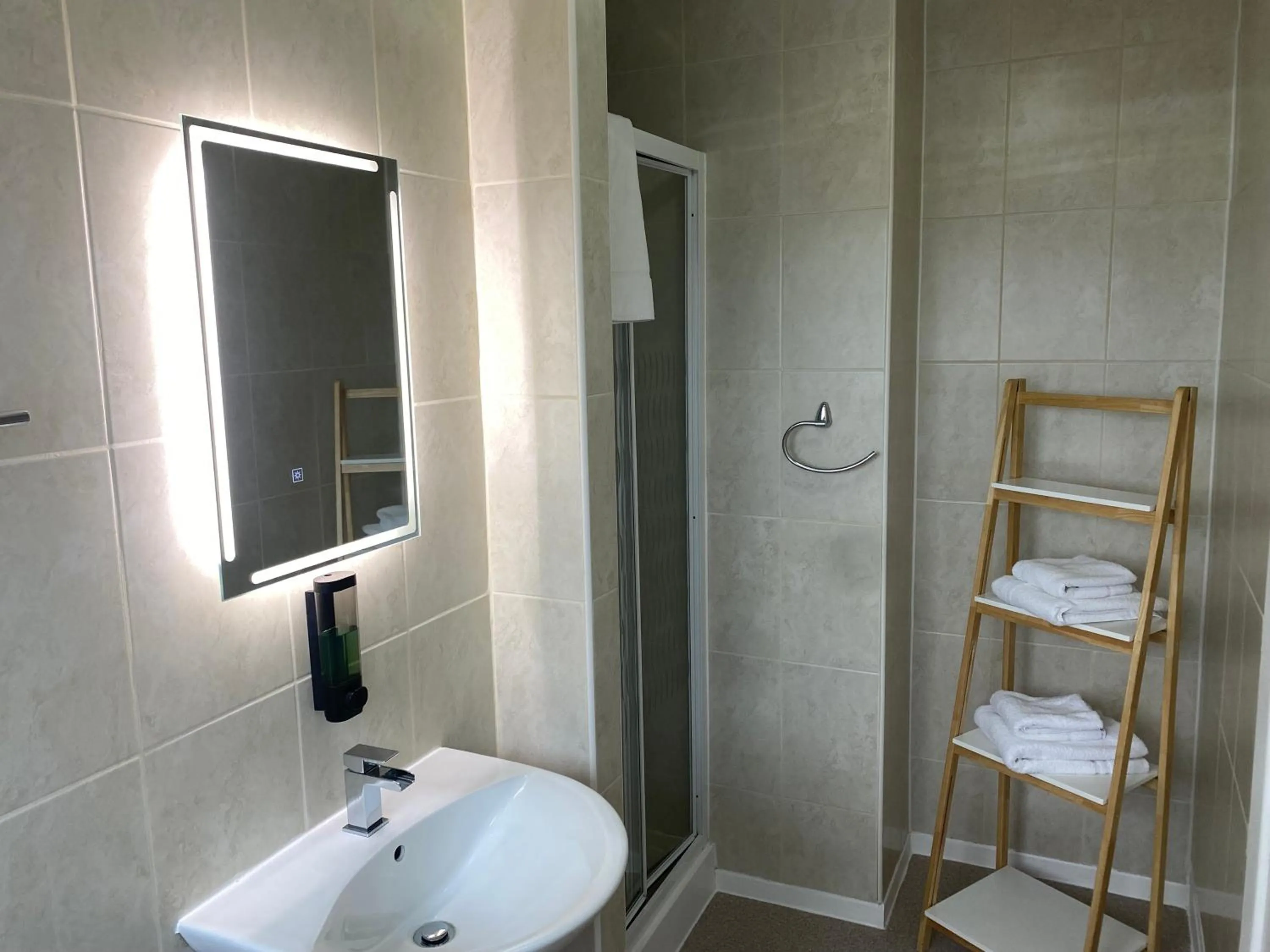 Bathroom in The Fossil Tree Hotel