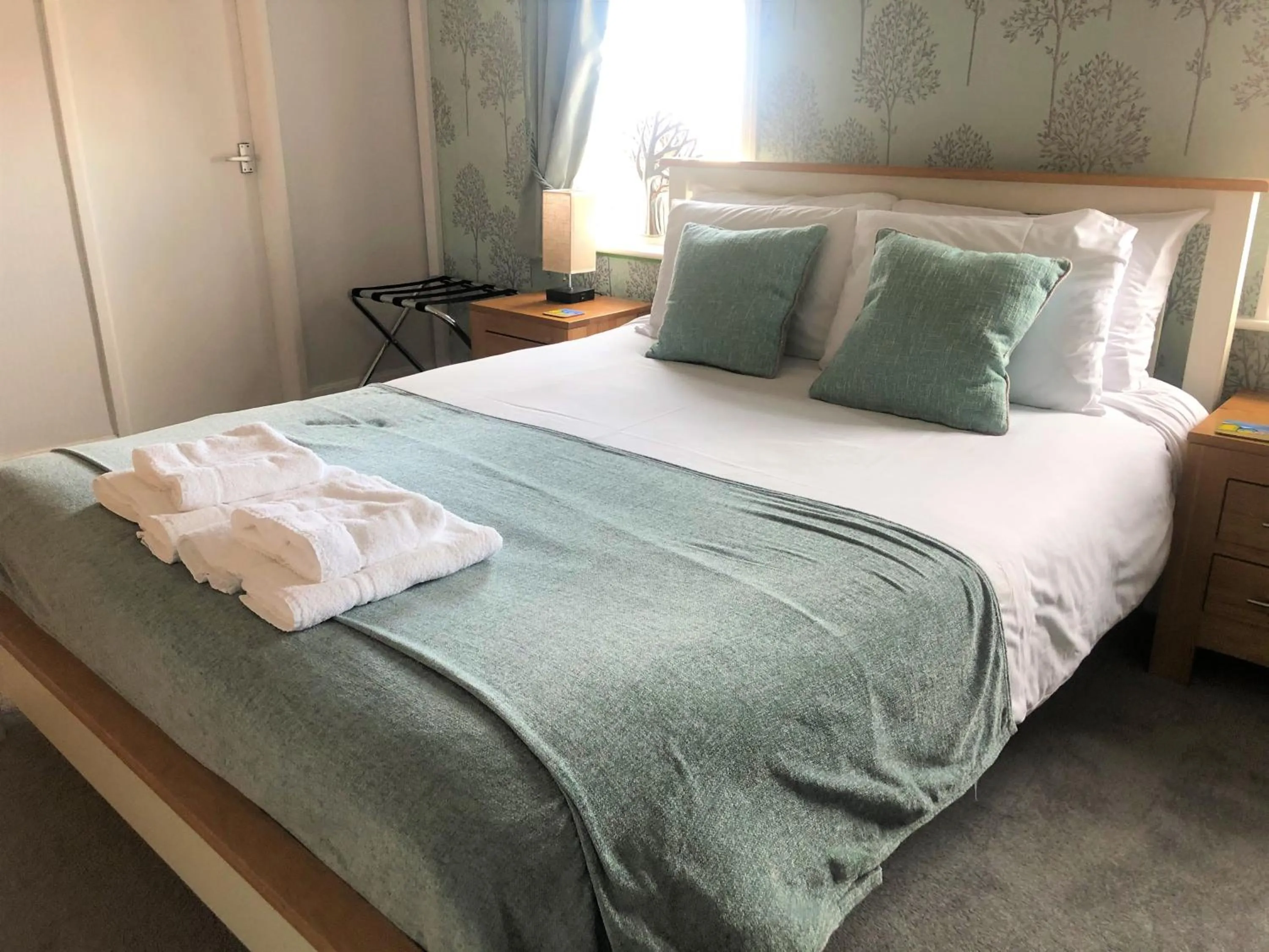 Bed in The Fossil Tree Hotel