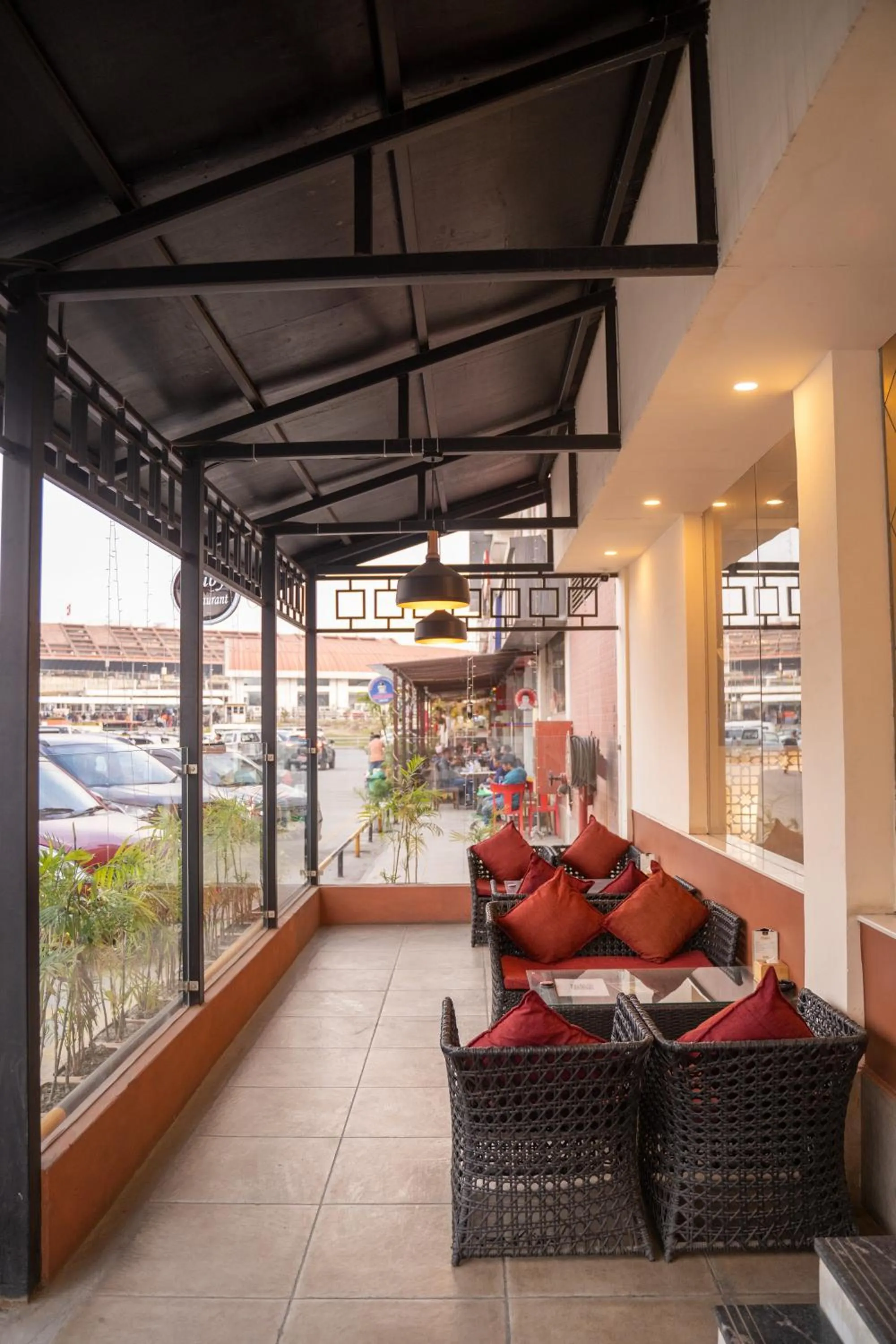 Hotel Black Diamond - Inside Airport