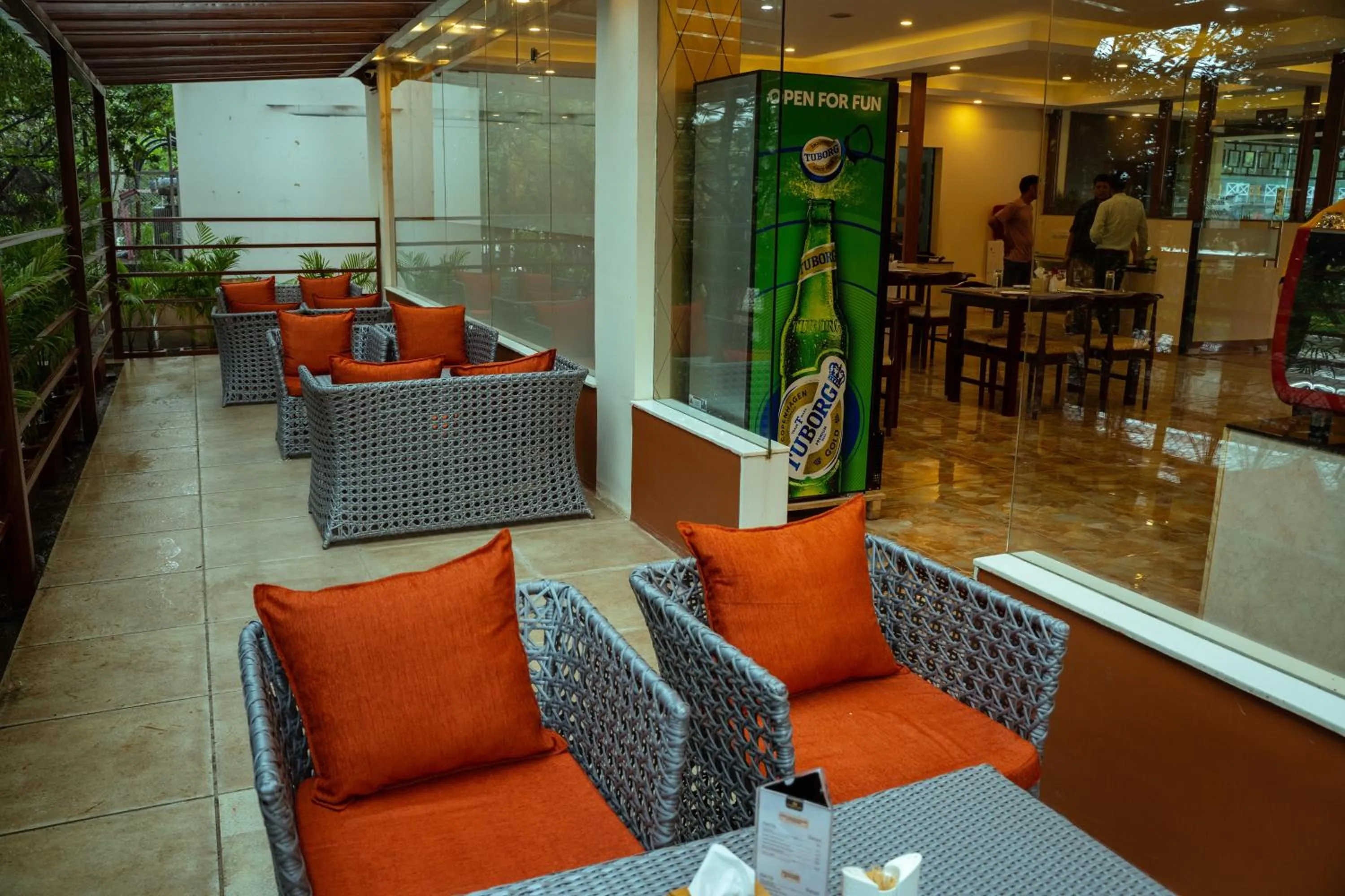 Restaurant/places to eat in Hotel Black Diamond - Inside Airport