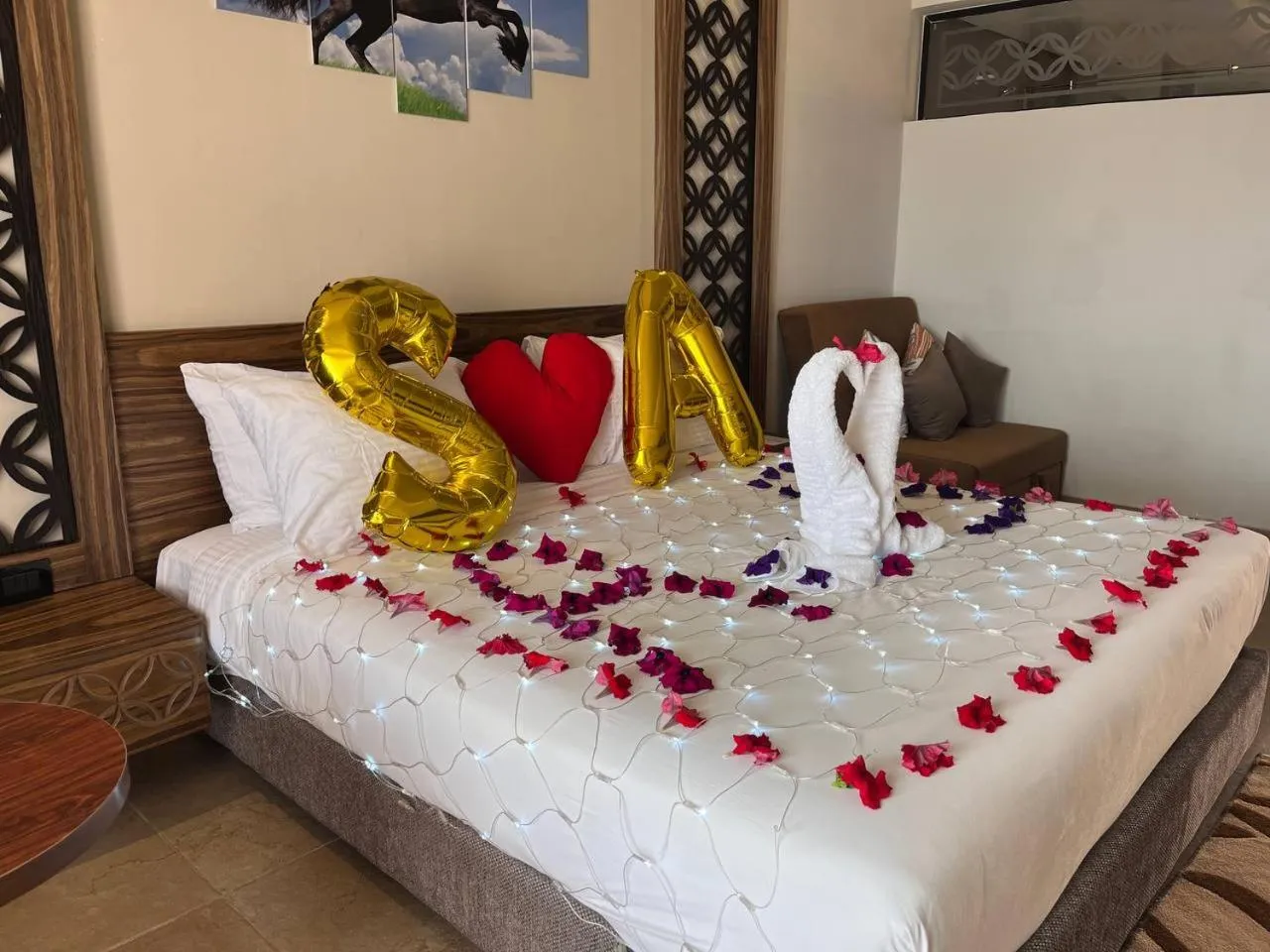 Bed in Jasmine Palace Resort