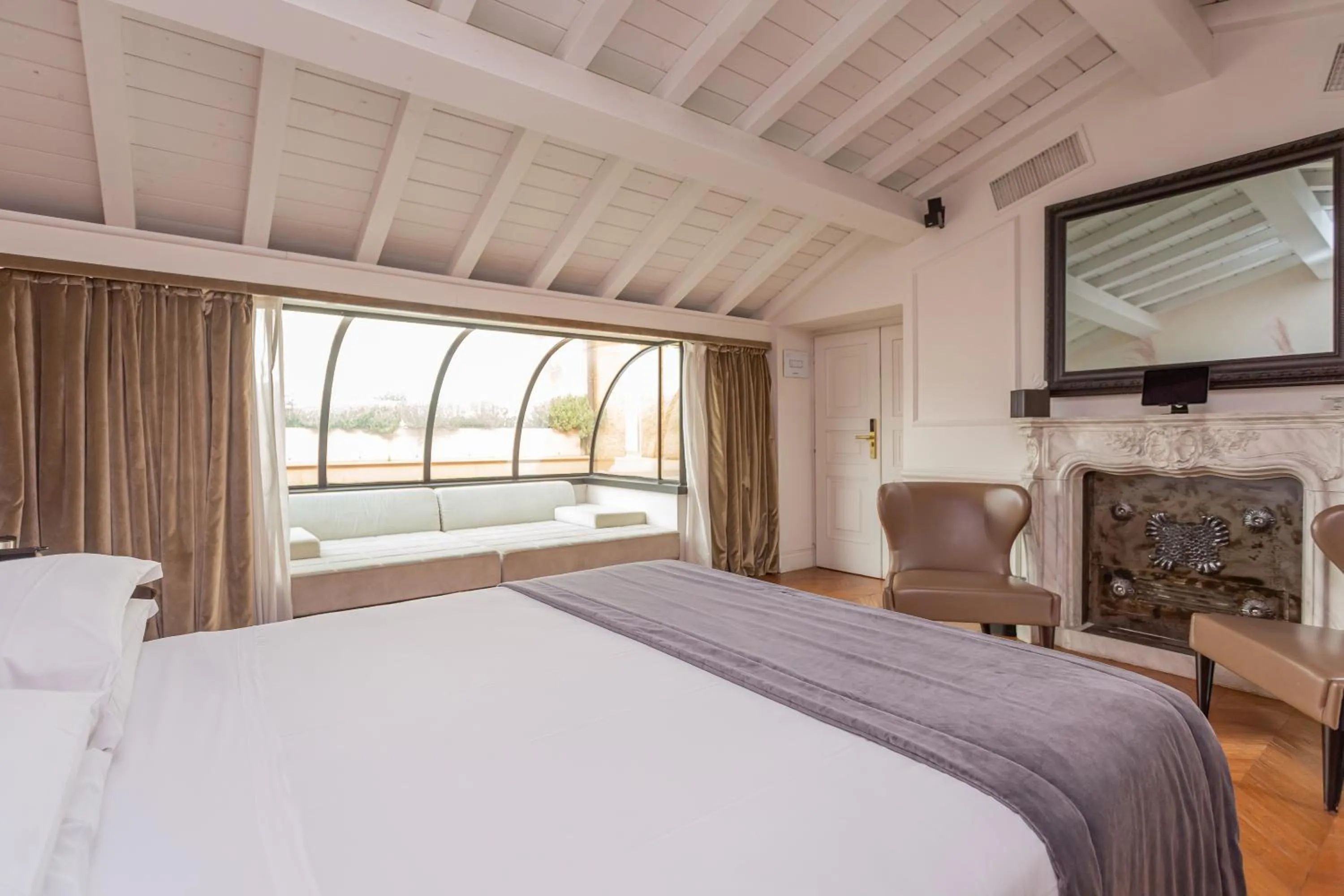 Bedroom, Bed in Hotel The Corner Roma