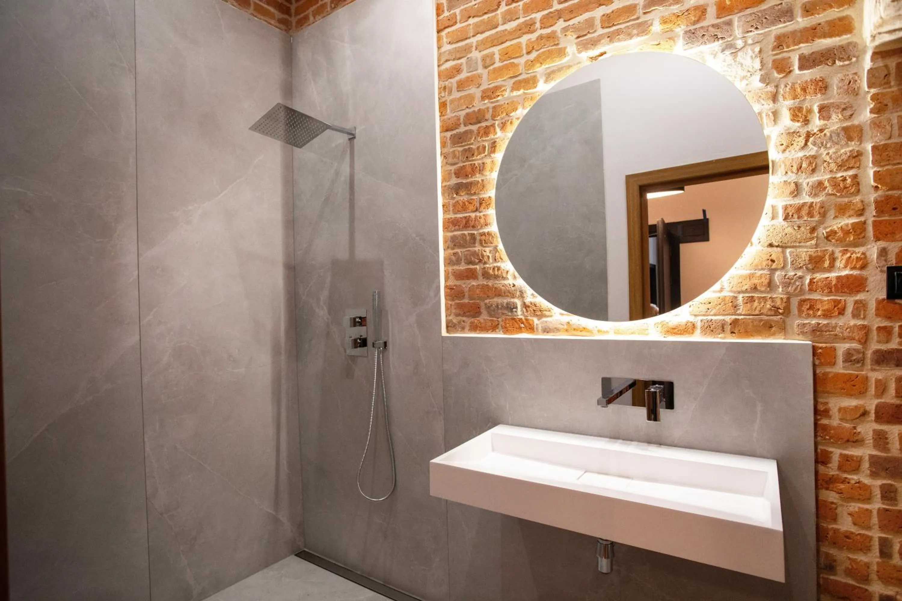 Shower in HOTEL TEATR