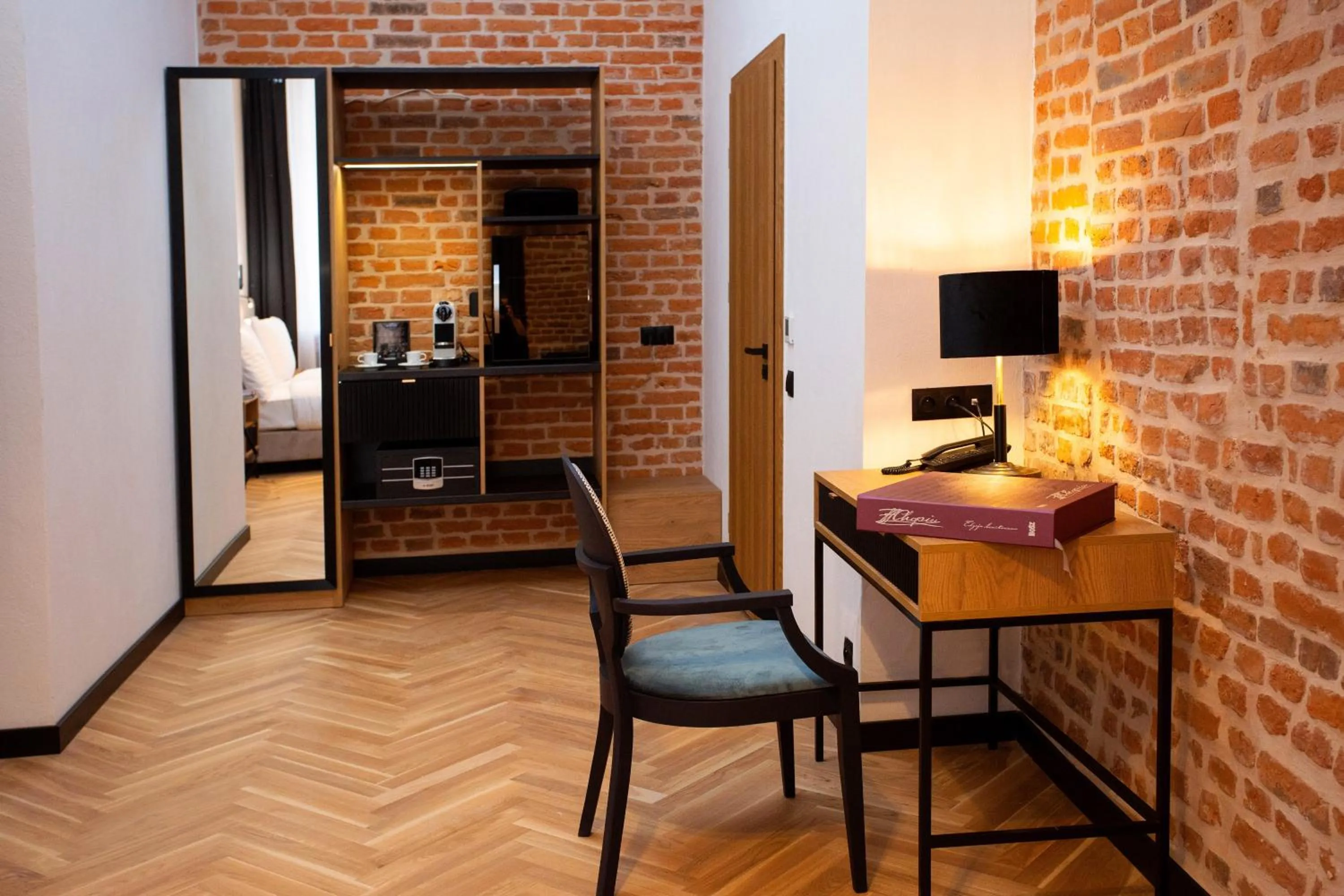 Seating area, Bed in HOTEL TEATR