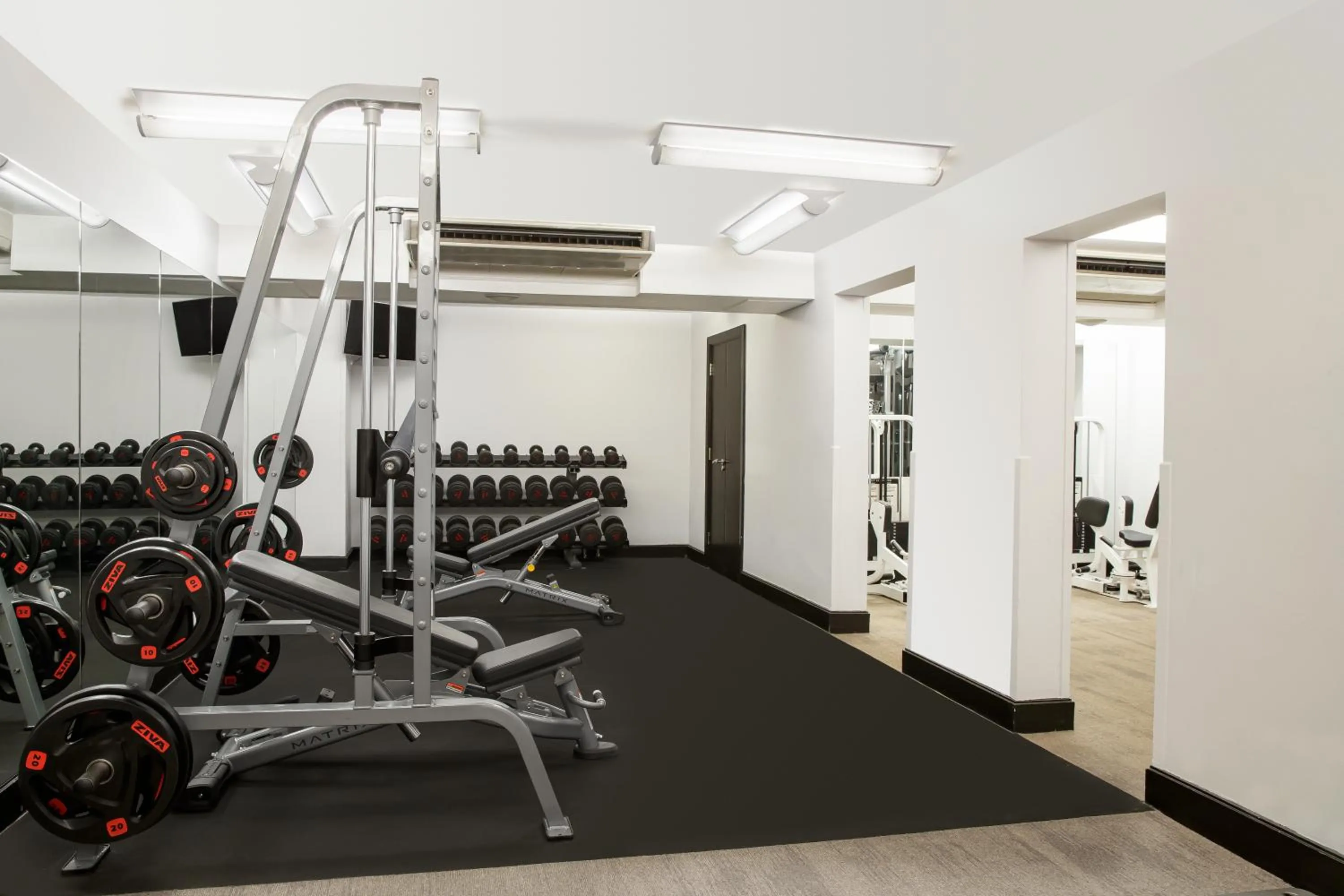 Fitness centre/facilities in Crowne Plaza Plymouth by IHG